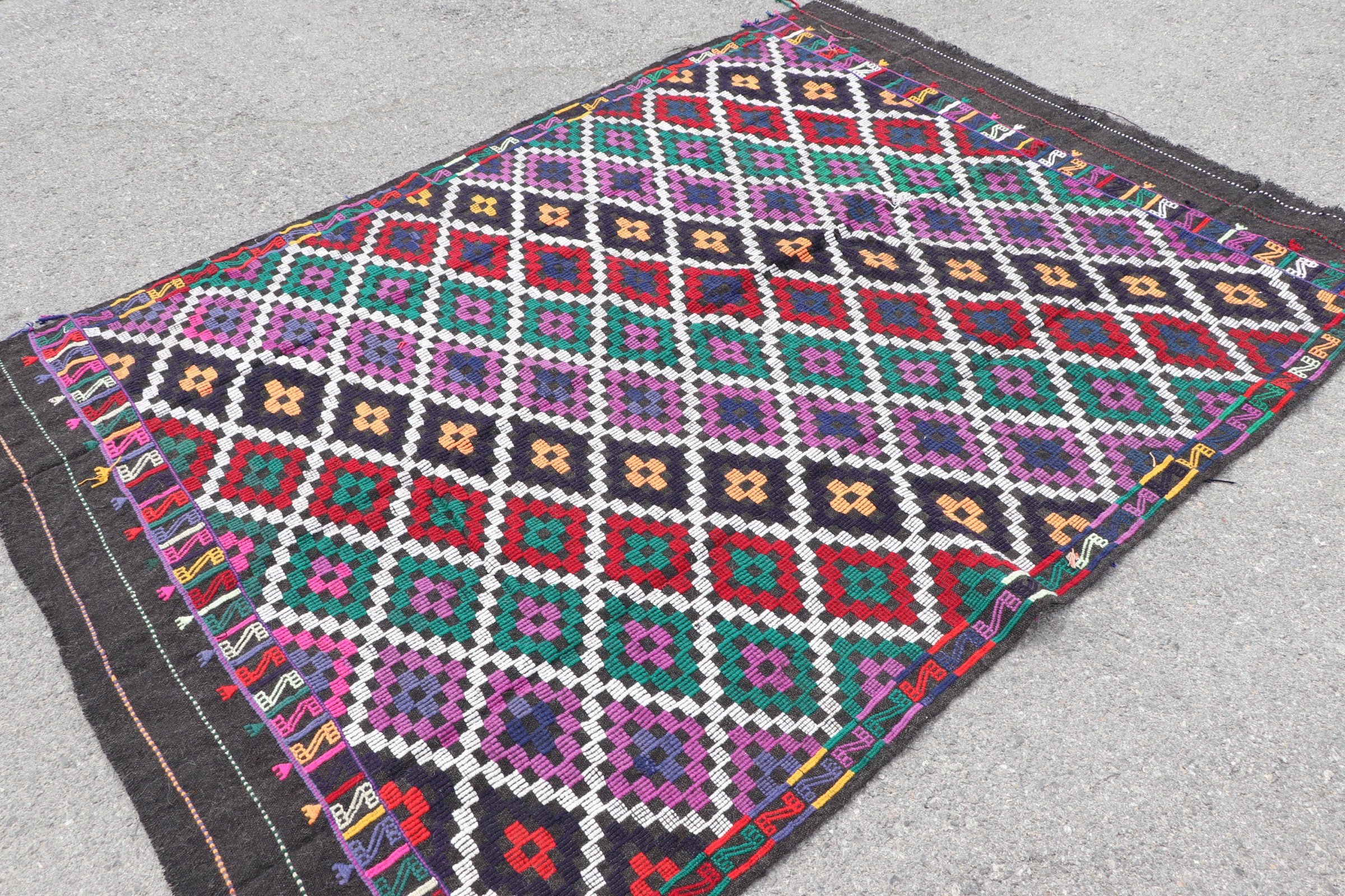 Pembe Yün Halı, Türk Halısı, Fas Halısı, Sanat Halısı, Vintage Halı, 5.5x7.7 ft Büyük Halı, Yemek Odası Halıları, Kilim, Yatak Odası Halıları, Anadolu Halıları