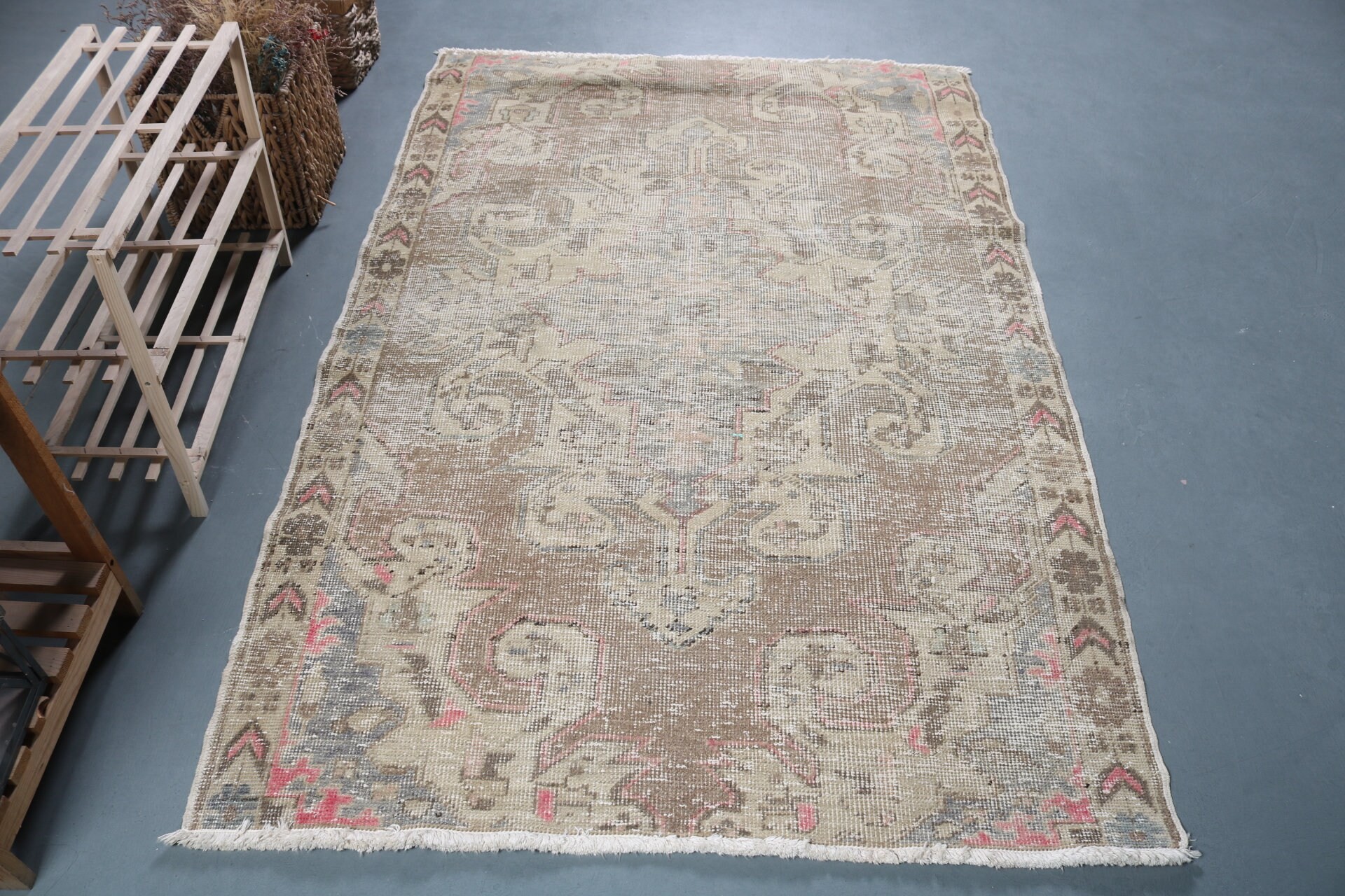 Old Rug, Rugs for Floor, 4.1x6.3 ft Area Rug, Vintage Rugs, Turkey Rug, Indoor Rugs, Dining Room Rug, Wool Rug, Turkish Rug, Anatolian Rug
