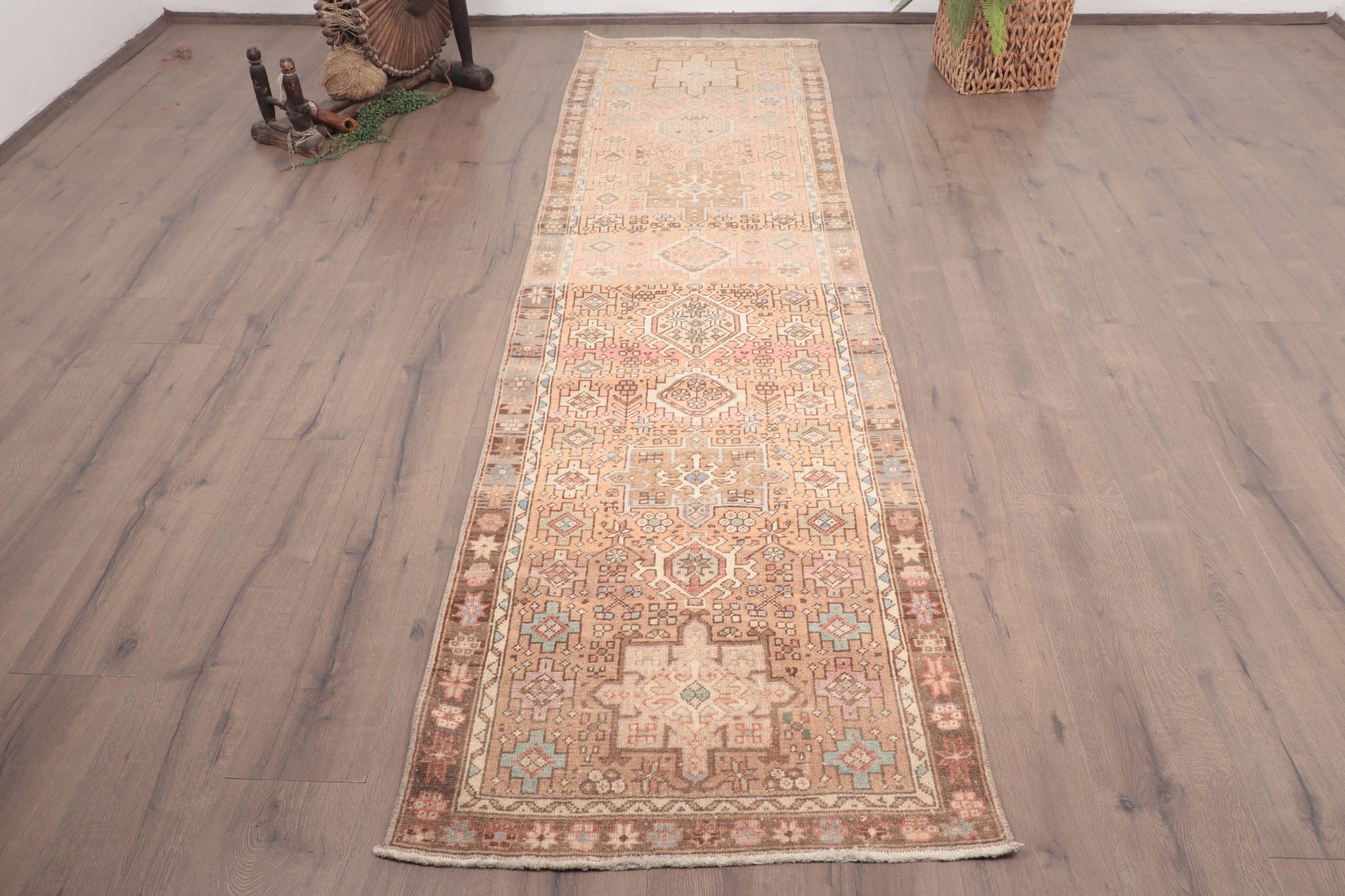 Vintage Halı, 2.6x9.5 ft Runner Halıları, Vintage Runner Halıları, Etnik Halı, Bej İfade Halıları, Türk Halıları, Mutfak Halısı, Nötr Halı