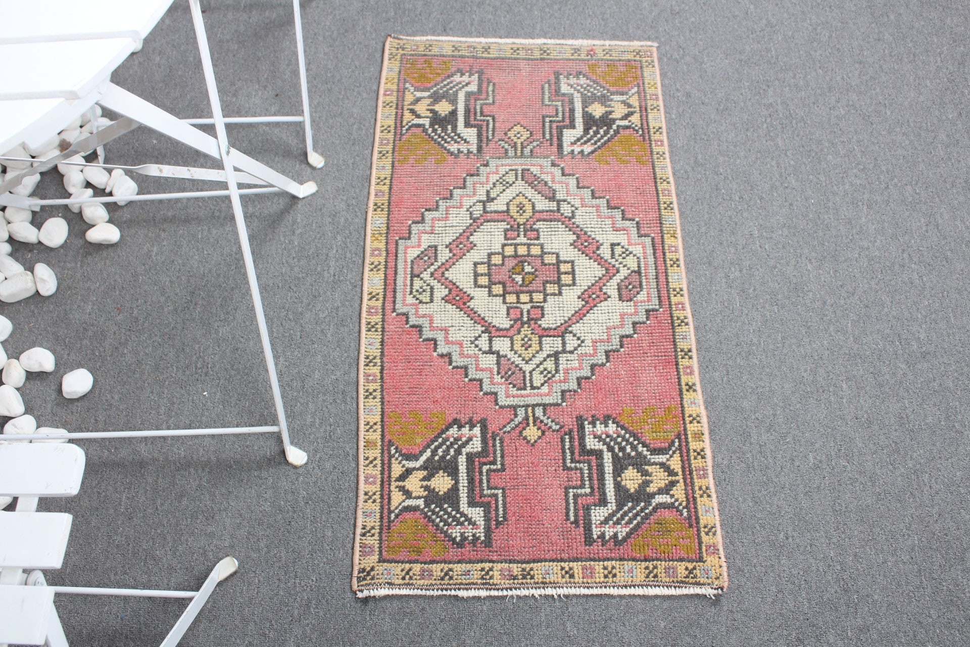 Türk Halıları, Duvara Asılı Halı, Anadolu Halısı, Giriş Halısı, Ev Dekorasyonu Halısı, Kırmızı Ev Dekoru Halısı, Vintage Halı, Tribal Halısı, 1.6x3 ft Küçük Halı