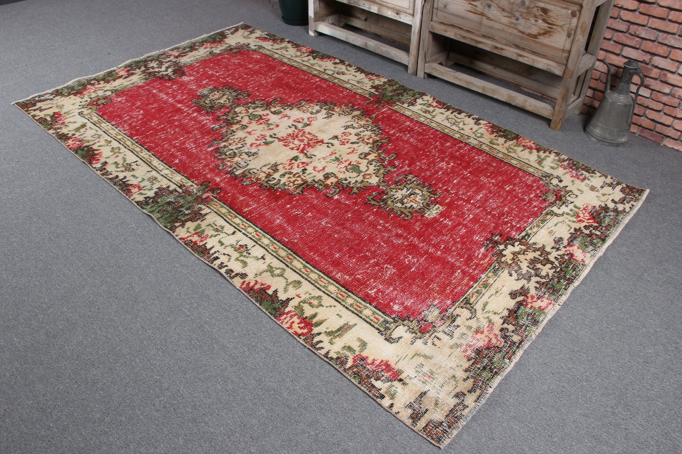 Turkey Rugs, Wool Rug, Red Moroccan Rug, Antique Rug, 4.7x8.1 ft Area Rug, Turkish Rugs, Rugs for Bedroom, Vintage Rugs, Oushak Area Rug