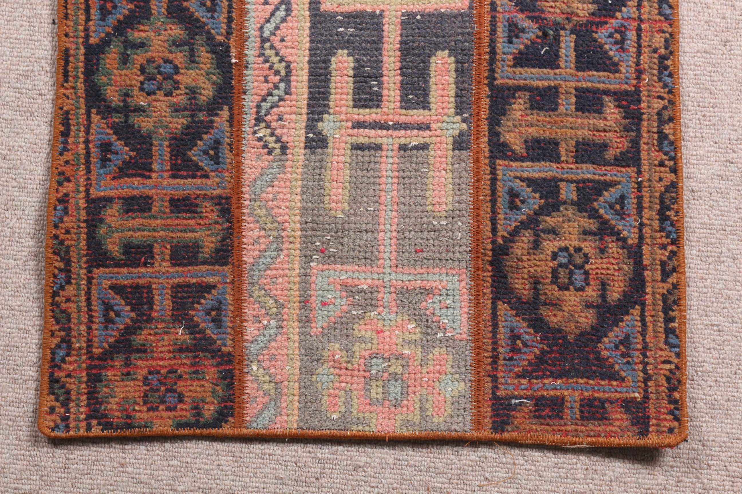 Kırmızı Yatak Odası Halısı, Türk Halıları, Duvara Asılı Halı, Çocuk Odası Halıları, 1.8x2.9 ft Küçük Halı, Oryantal Halı, Vintage Halılar, Oushak Halı, Eski Halı