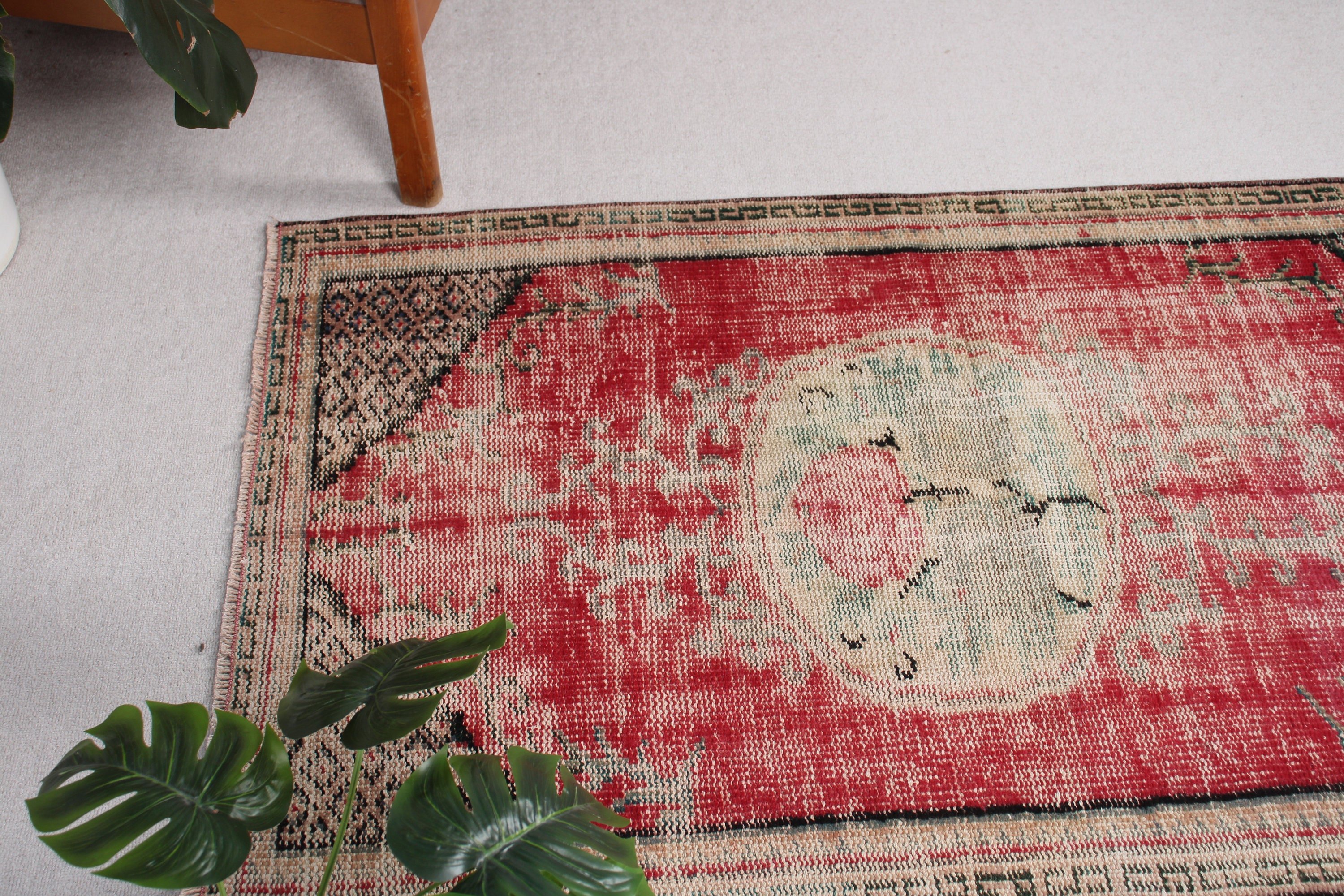 Kırmızı Boho Halı, Vintage Halı, Anadolu Halıları, Küçük Boho Halıları, 2.9x4.8 ft Küçük Halı, Banyo Halısı, Mutfak Halıları, El Dokuma Halı, Türk Halıları