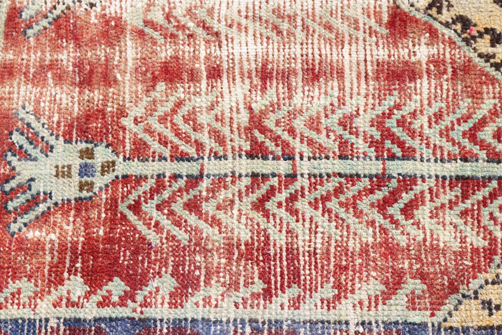 2.9x2.9 ft Small Rug, Vintage Rug, Home Decor Rug, Cool Rug, Wall Hanging Rug, Pastel Rug, Turkish Rugs, Bathroom Rug, Red Anatolian Rug