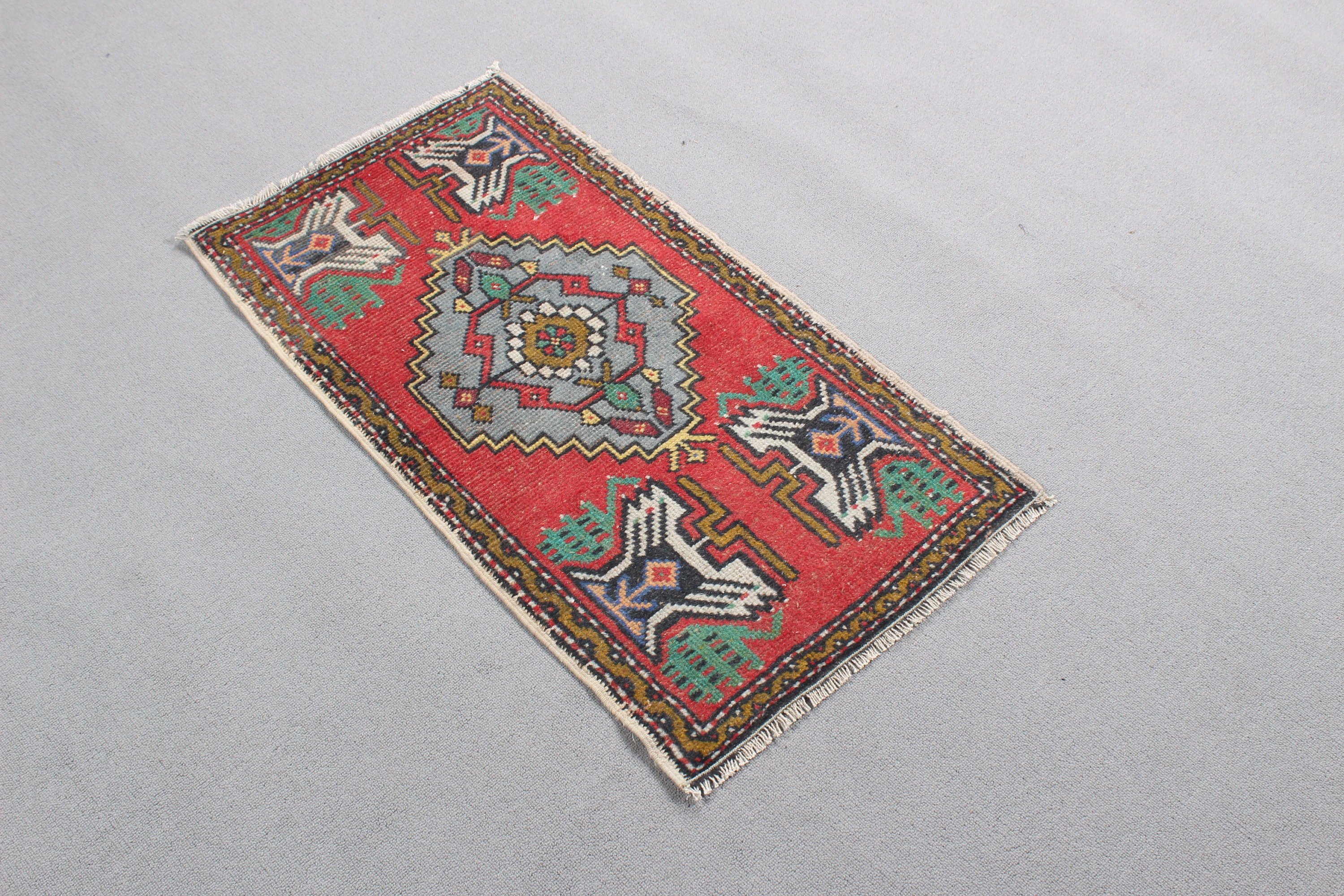 Geometrik Halılar, 1.7x3.2 ft Küçük Halılar, Anadolu Halıları, Küçük Vintage Halı, Türk Halıları, Araba Paspas Halısı, Yeşil Anadolu Halıları, Vintage Halılar