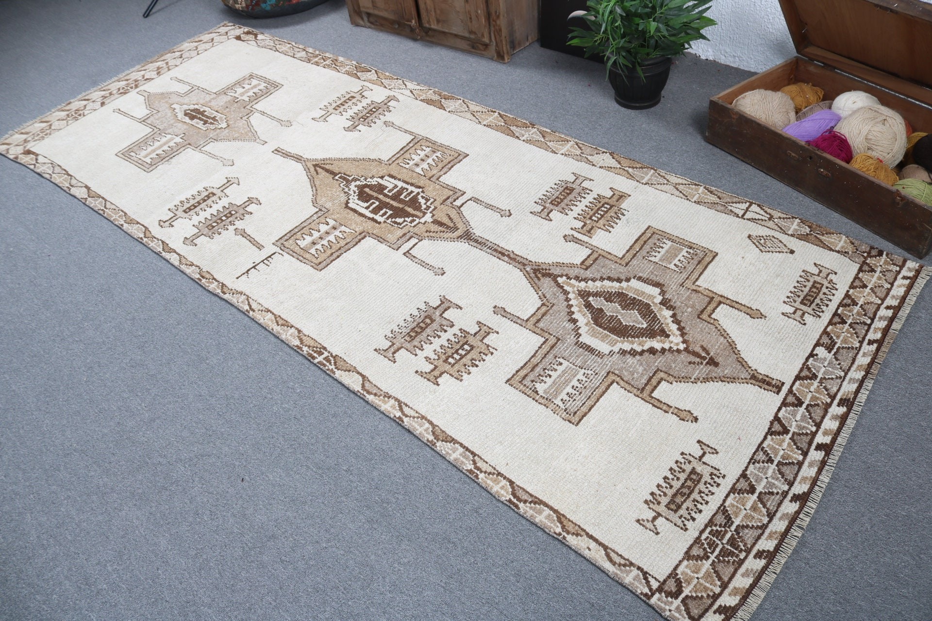 3.7x10.2 ft Runner Halı, Bej Nötr Halı, Vintage Runner Halıları, Vintage Halılar, Türk Halıları, Havalı Halılar, Anadolu Halıları, Mutfak Halıları