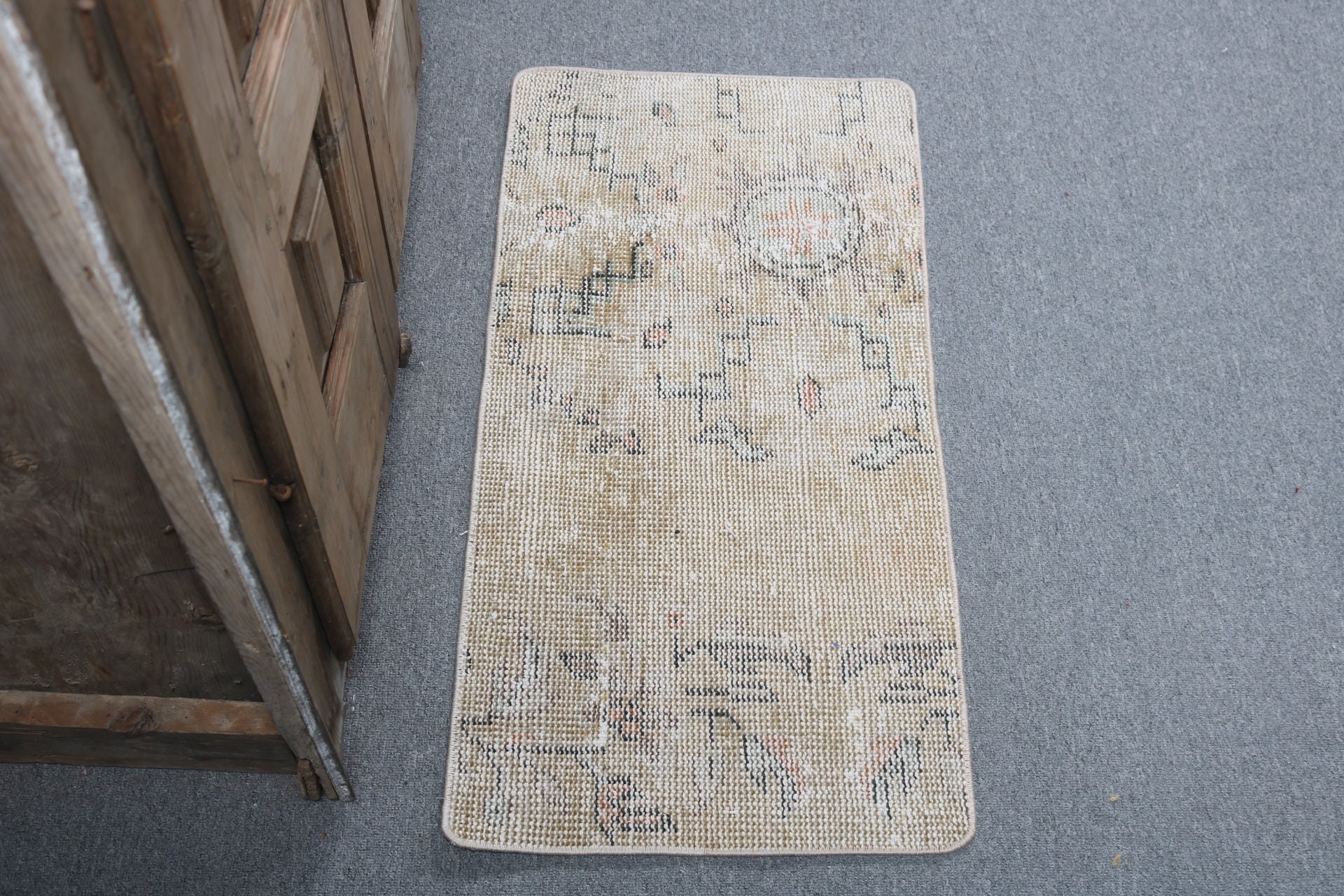 Vintage Halılar, Küçük Vintage Halılar, 1.4x3 ft Küçük Halılar, Türk Halısı, Antika Halılar, Geometrik Halılar, Paspas Halısı, Sarı Modern Halılar