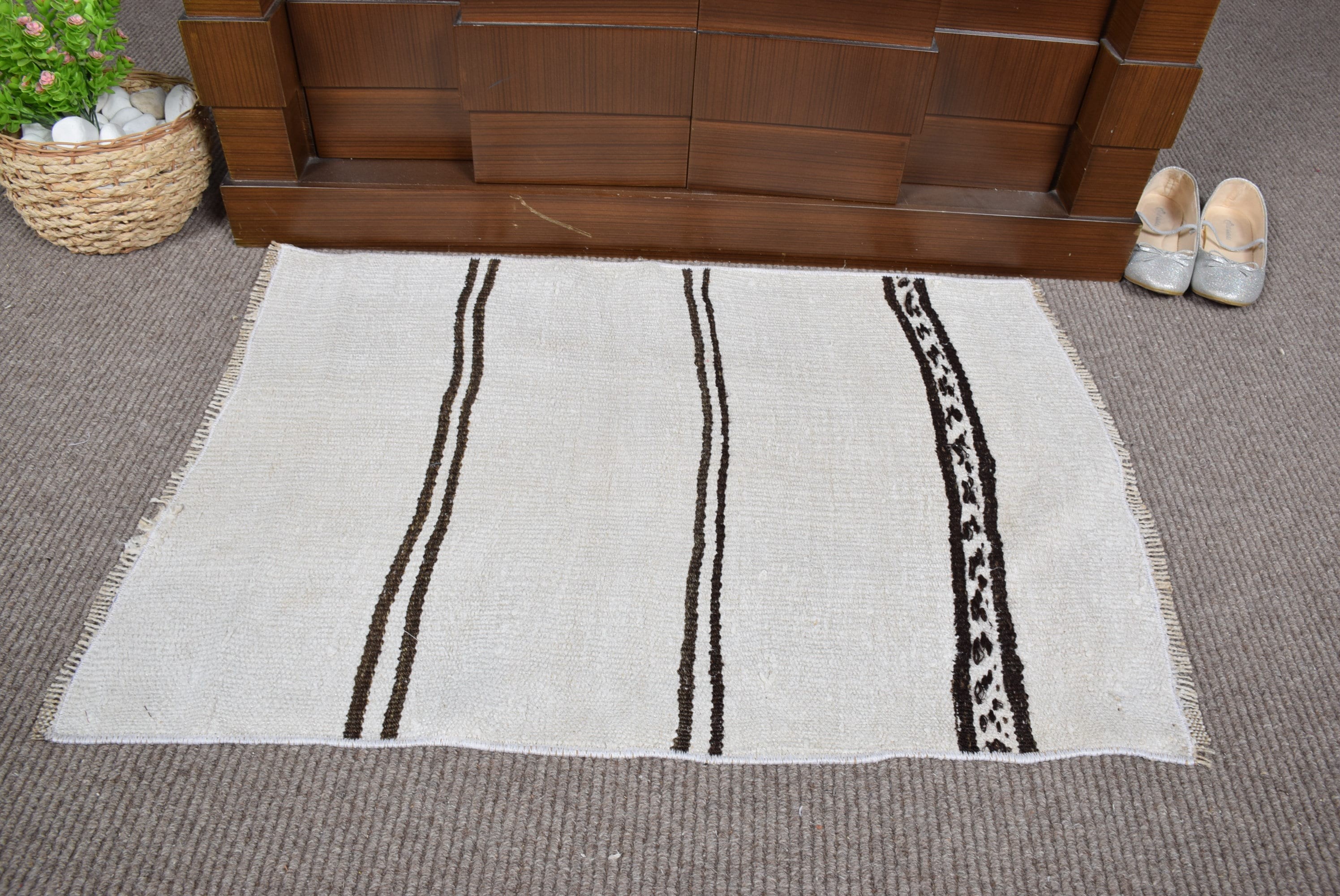 Dorm Rugs, 1.9x2.7 ft Small Rug, Vintage Rugs, Beige Oushak Rugs, Home Decor Rug, Turkish Rug, Door Mat Rug, Bedroom Rug