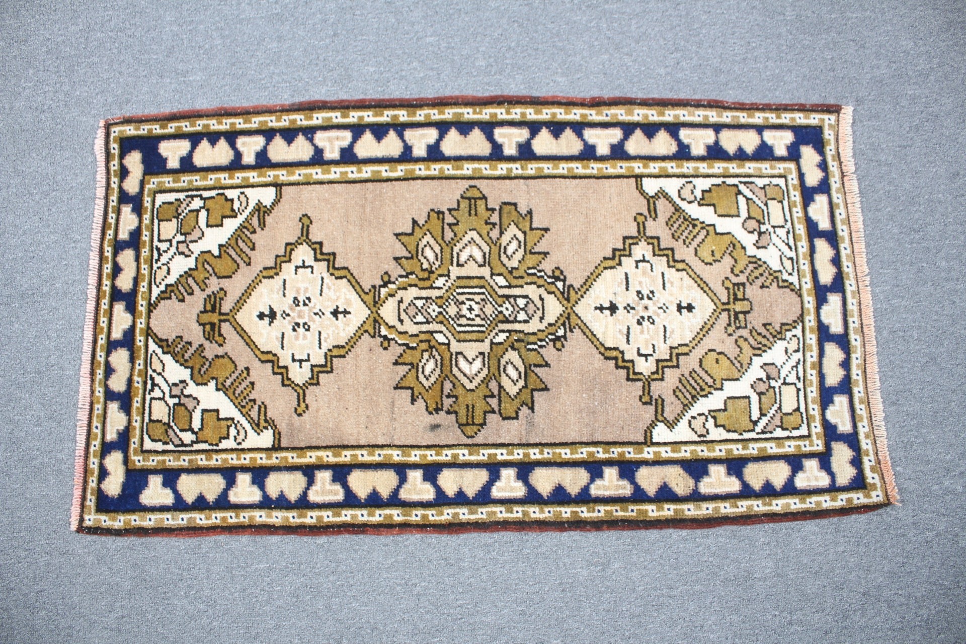 Mutfak Halısı, Türk Halısı, 1.8x3.2 ft Küçük Halı, Banyo Halısı, Kapı Paspası Halıları, Kahverengi Ev Dekor Halısı, Vintage Halılar, Yatak Odası Halısı, Soluk Halı