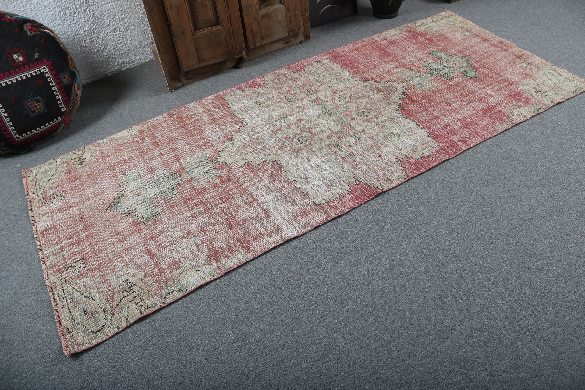 Vintage Rug, Red Geometric Rug, Turkish Rugs, Moroccan Rug, Oushak Rug, Indoor Rugs, 3.4x8.2 ft Area Rug, Aesthetic Rugs, Rugs for Kitchen