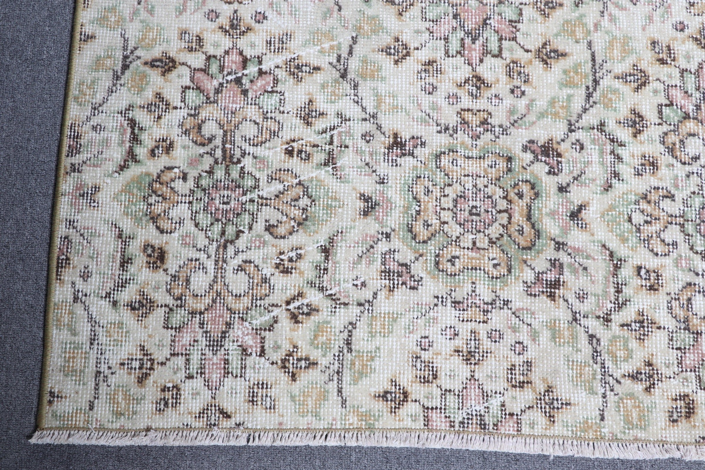 Beige  2.9x5.6 ft Accent Rugs, Vintage Rugs, Nursery Rugs, Oriental Rug, Pale Rug, Kitchen Rug, Rugs for Nursery, Turkish Rug