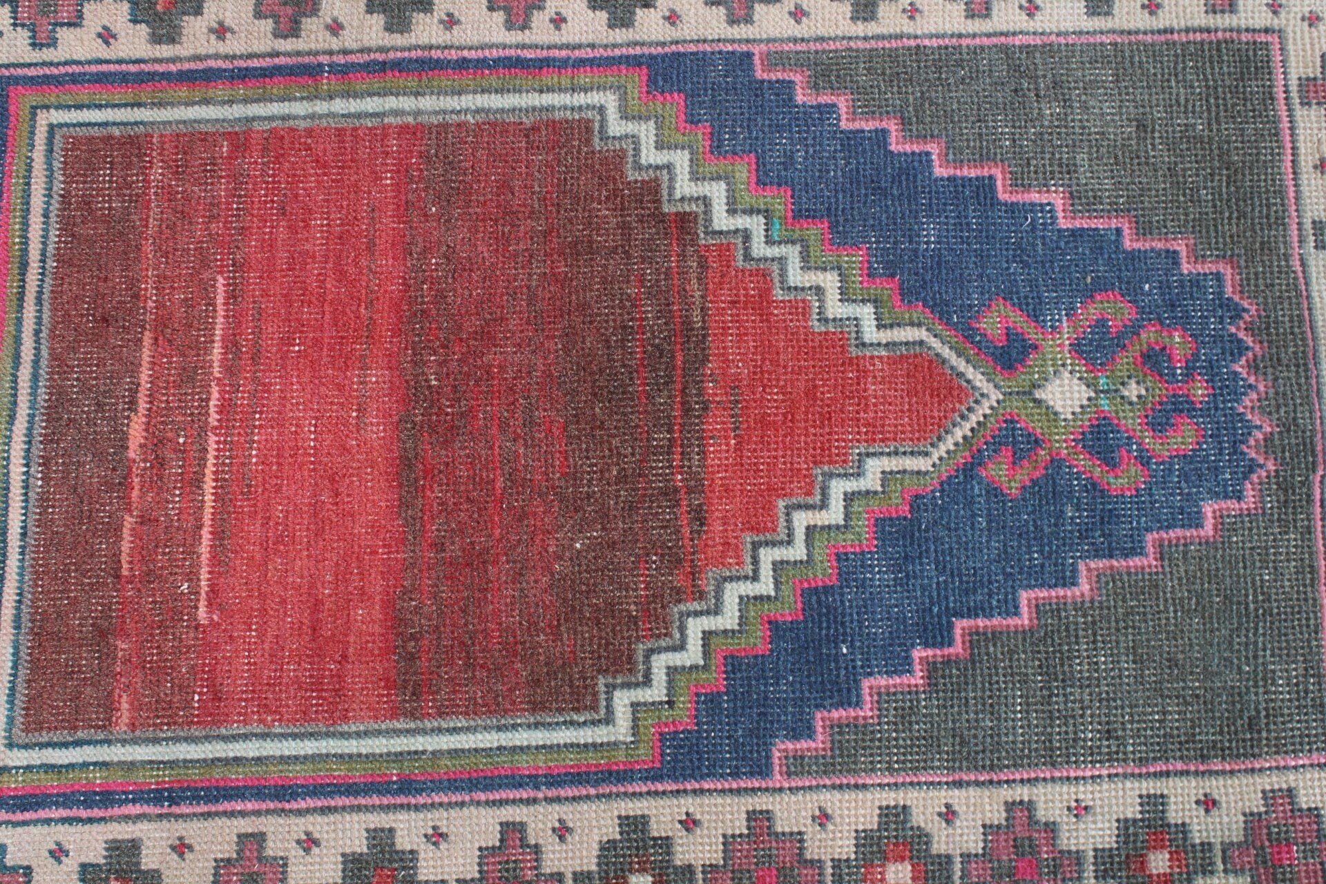 Oryantal Halılar, Türk Halısı, 2.3x3.4 ft Küçük Halı, Giriş Halısı, Yatak Odası Halıları, Yün Halı, Kırmızı Yatak Odası Halısı, Vintage Halı, Mutfak Halıları