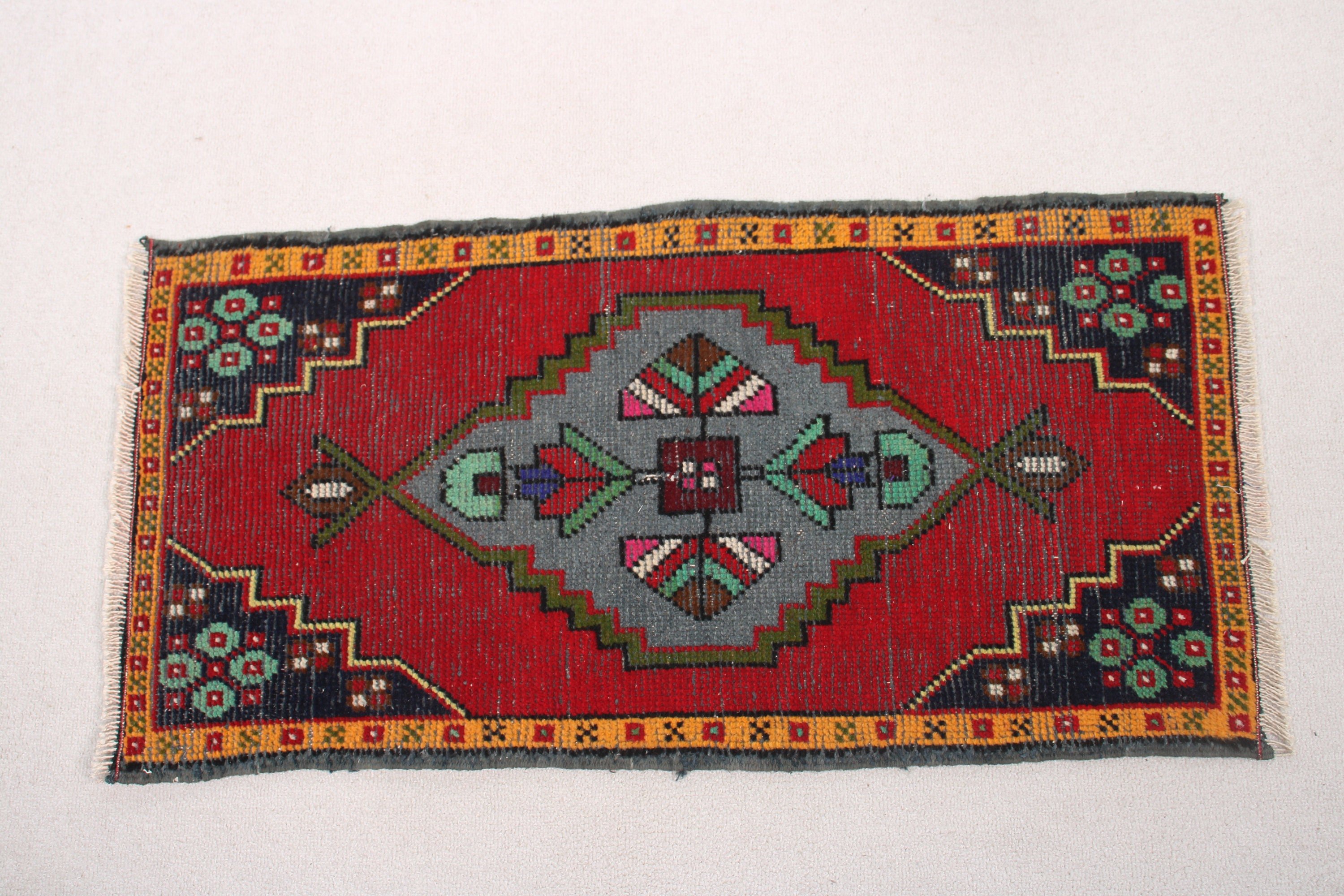 Lüks Halı, Kırmızı Soğuk Halılar, 1.6x3.2 ft Küçük Halı, Türk Halıları, Türkiye Halıları, Duvara Asılı Halılar, Vintage Halılar, Mutfak Halıları, Küçük Alan Halıları