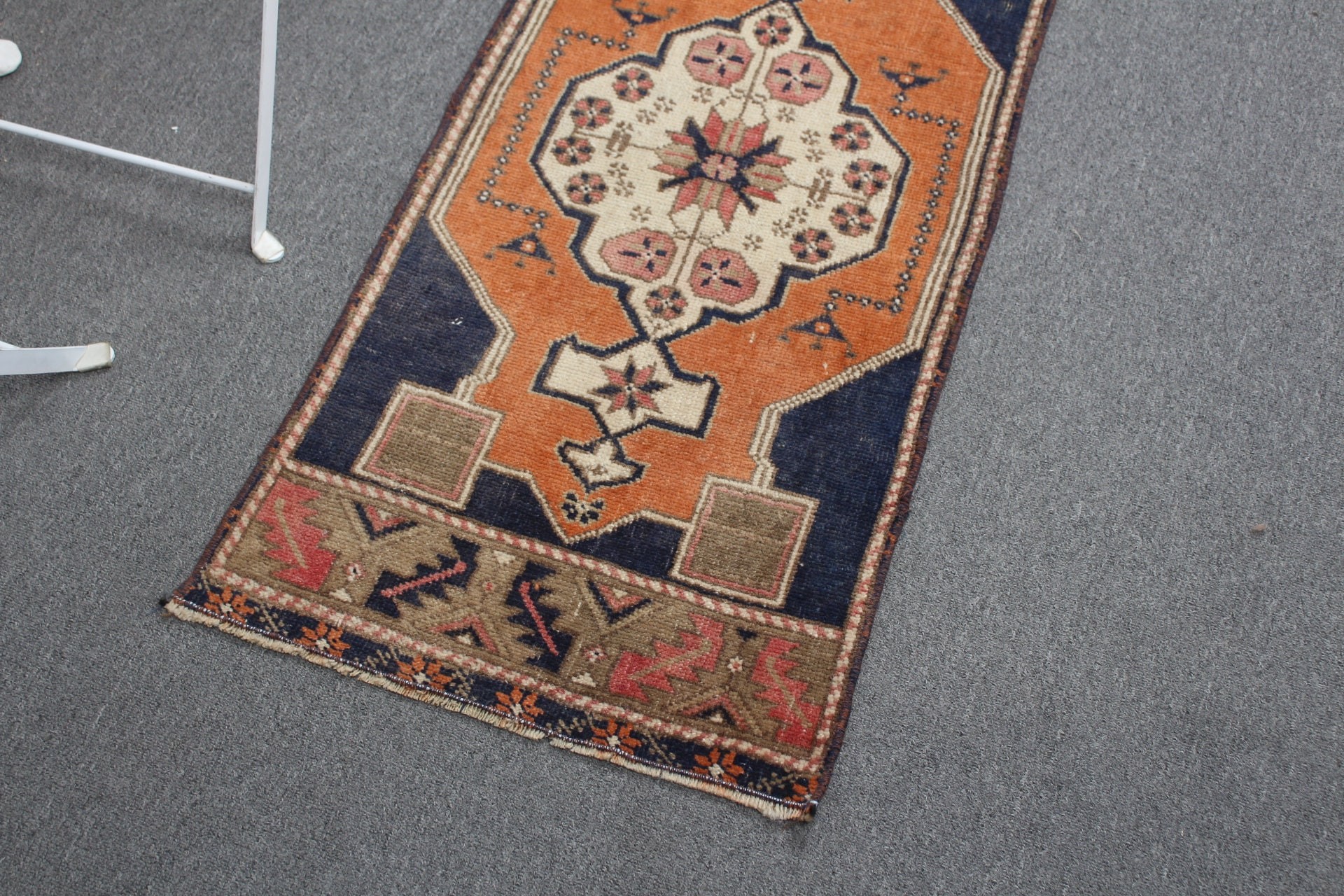 Turuncu Antika Halılar, 1.6x3.7 ft Küçük Halı, Oushak Halı, Türk Halıları, Çocuk Halıları, Anadolu Halıları, Vintage Halı, Boho Halı, Duvara Asılı Halı