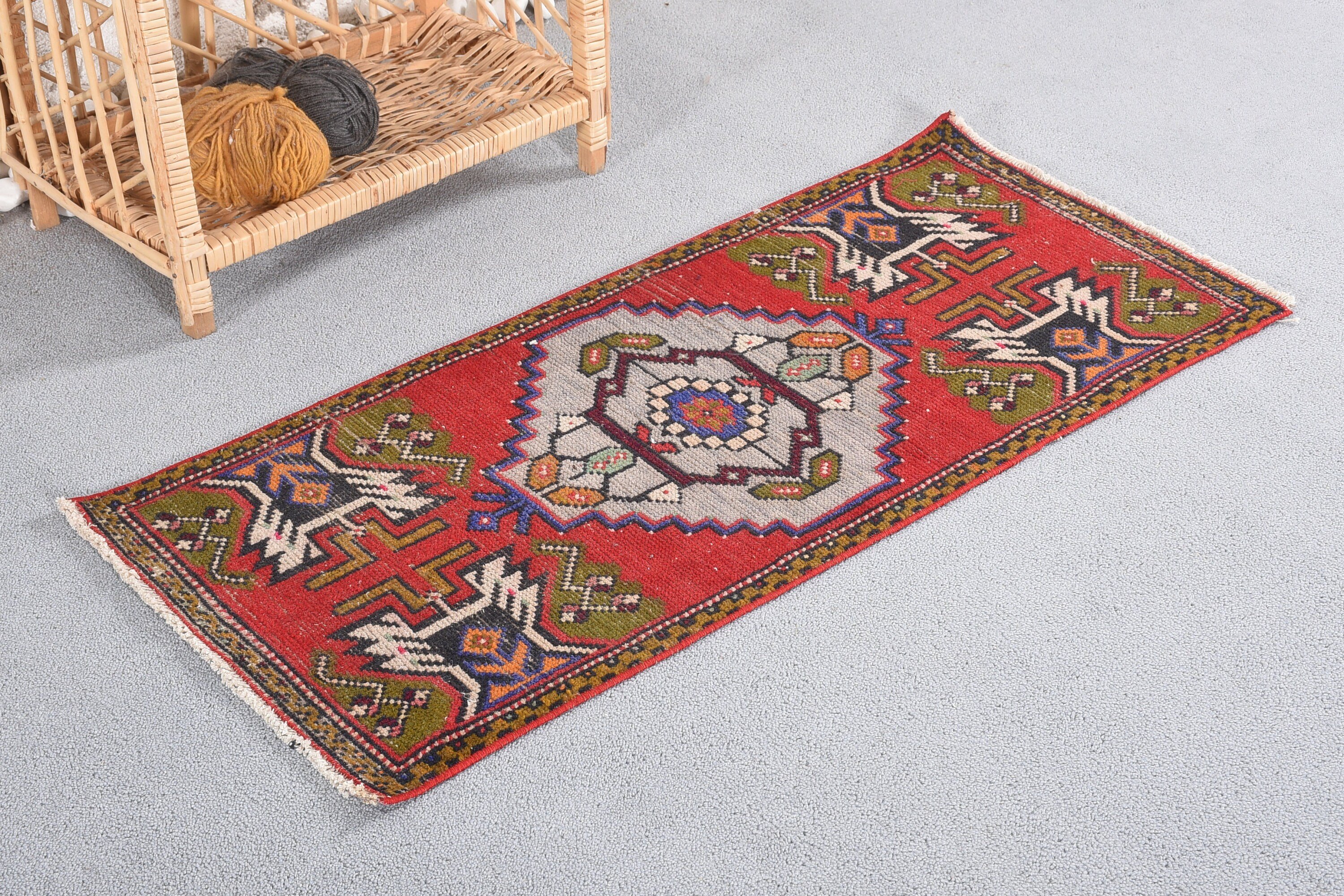 Rugs for Entry, Vintage Rugs, Car Mat Rugs, Anatolian Rug, Red Moroccan Rugs, Entry Rug, 1.5x3.3 ft Small Rug, Moroccan Rug, Turkish Rug