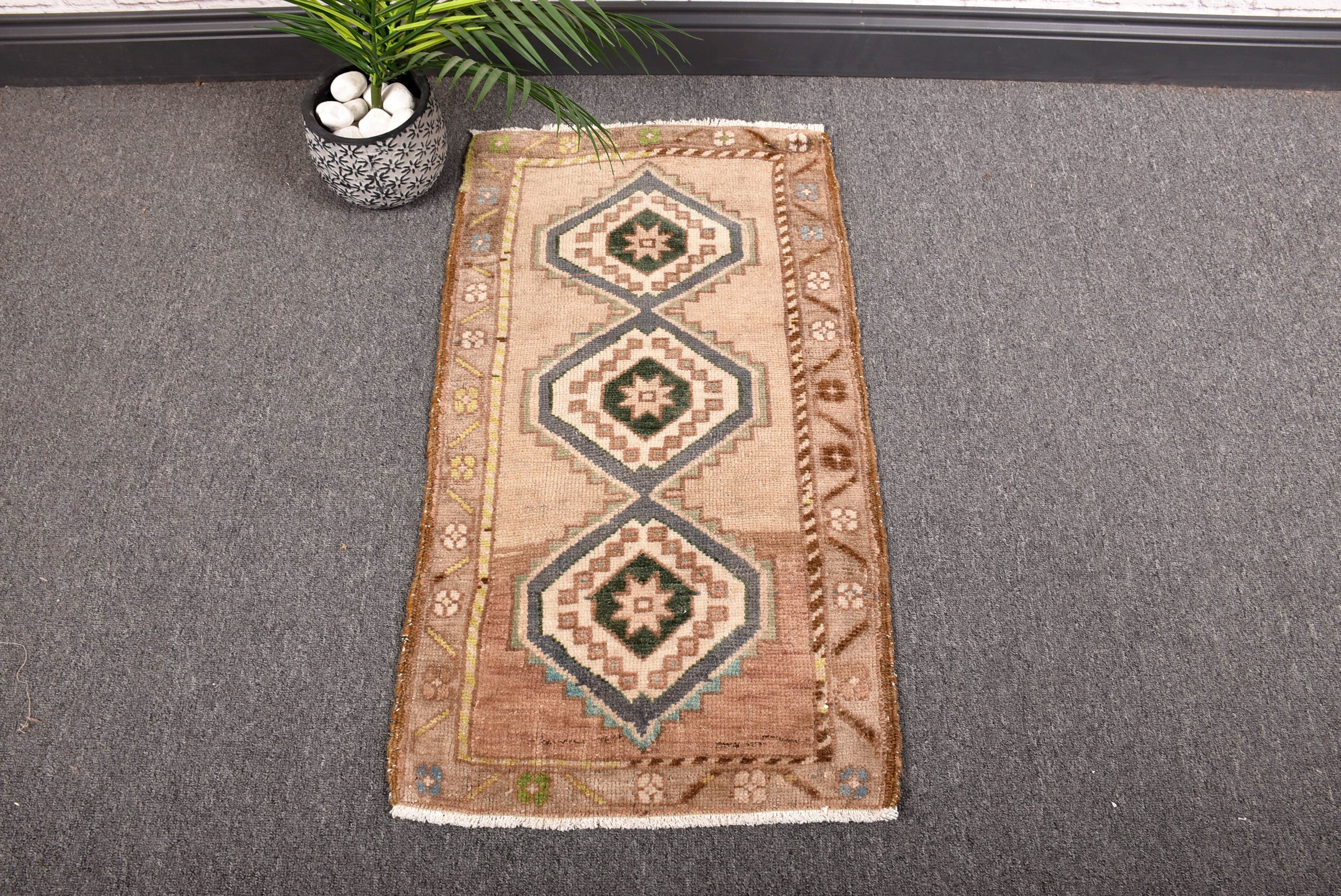 Small Boho Rugs, Green Home Decor Rugs, Bedroom Rugs, Car Mat Rugs, Home Decor Rugs, Vintage Rug, Turkish Rug, 1.5x2.7 ft Small Rug