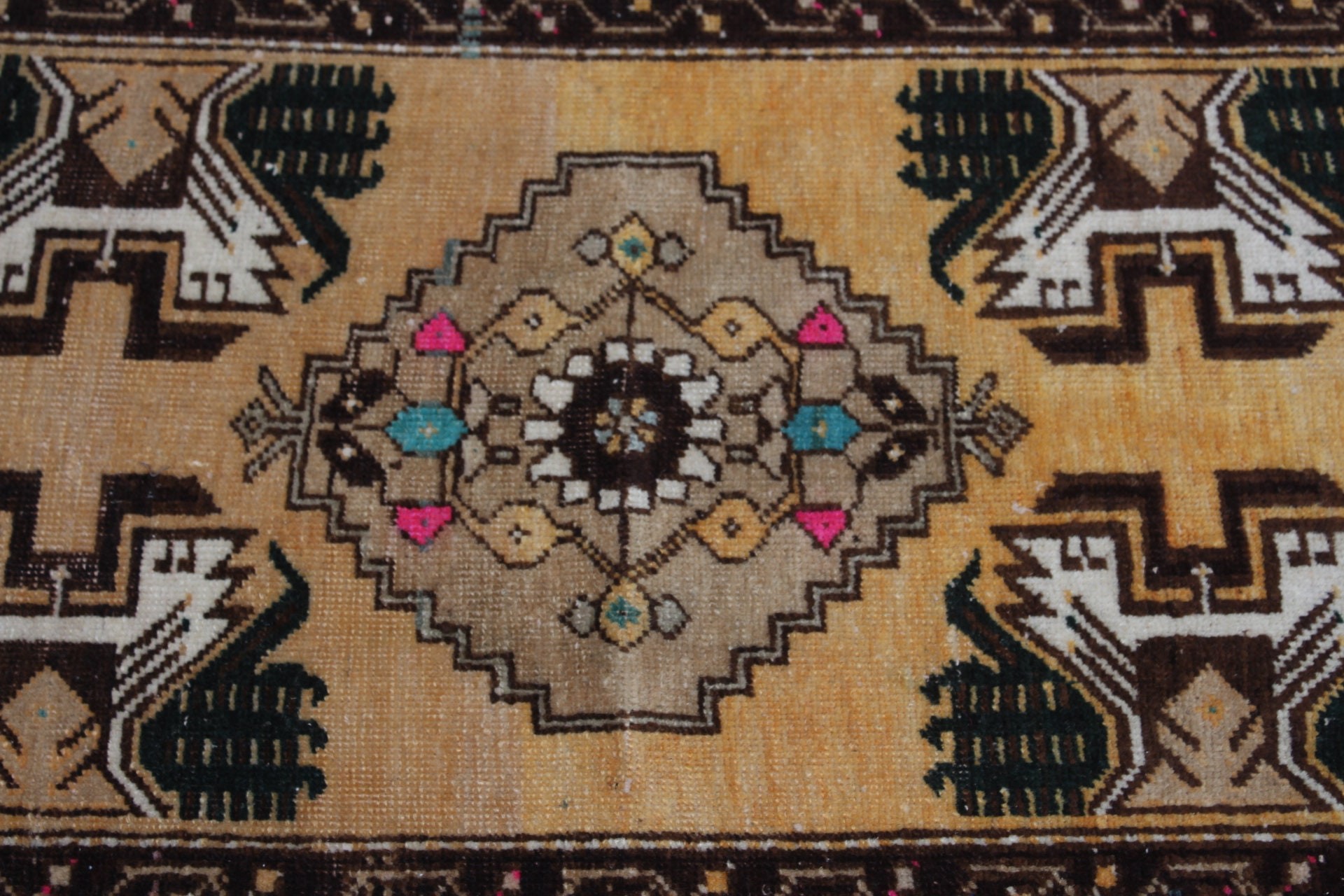 Vintage Halı, Sarı Antika Halı, Anadolu Halısı, 1.5x3.1 ft Küçük Halı, Duvara Asılı Halılar, Araba Paspas Halısı, Türk Halısı, Oushak Halısı, Özel Halı