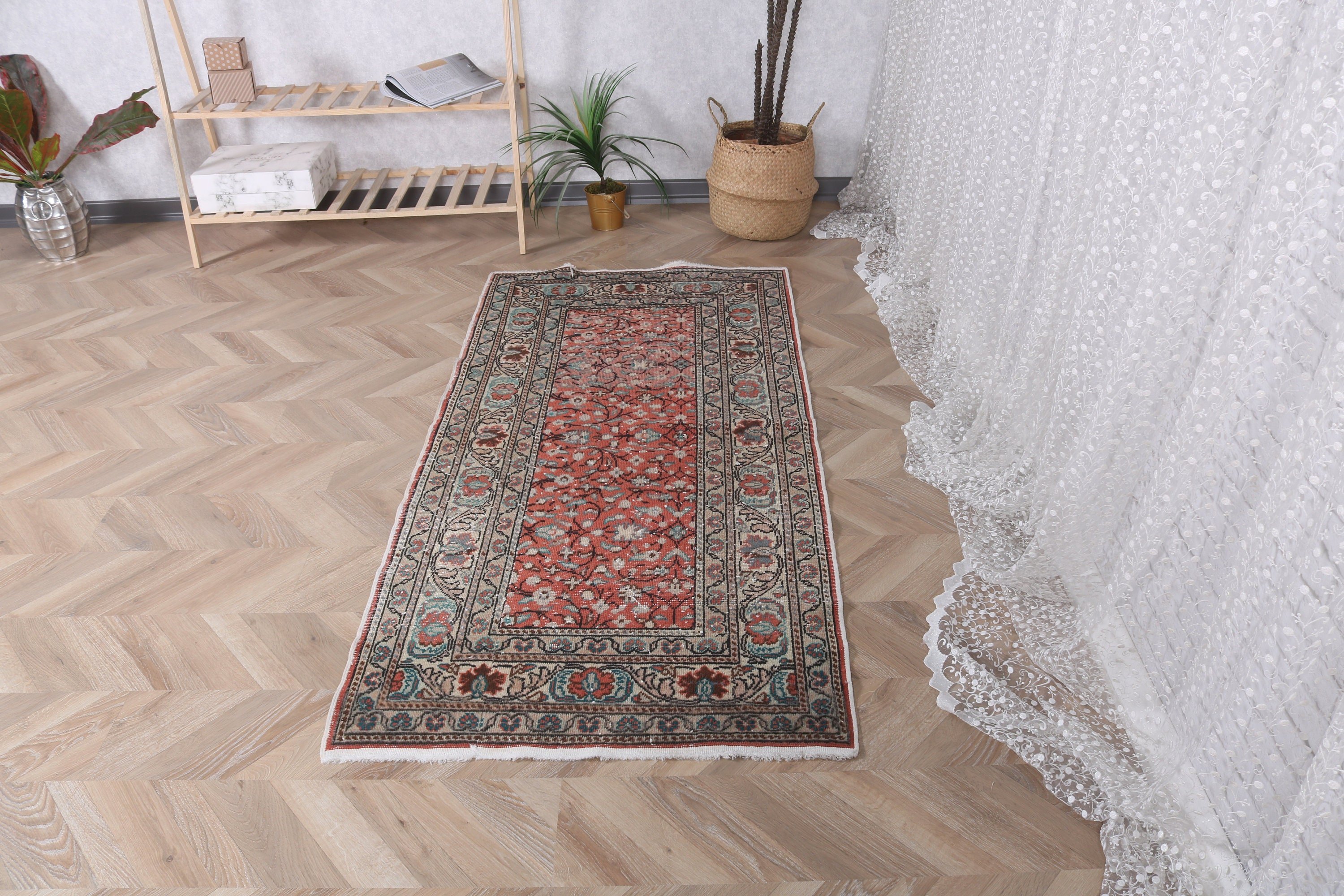 El Dokuma Halılar, Havalı Halılar, Dış Mekan Halıları, Çocuk Odası Halıları, Vintage Halı, 2,8x5,9 ft Vurgulu Halılar, Çocuk Halıları, Kırmızı Boho Halı, Türk Halısı