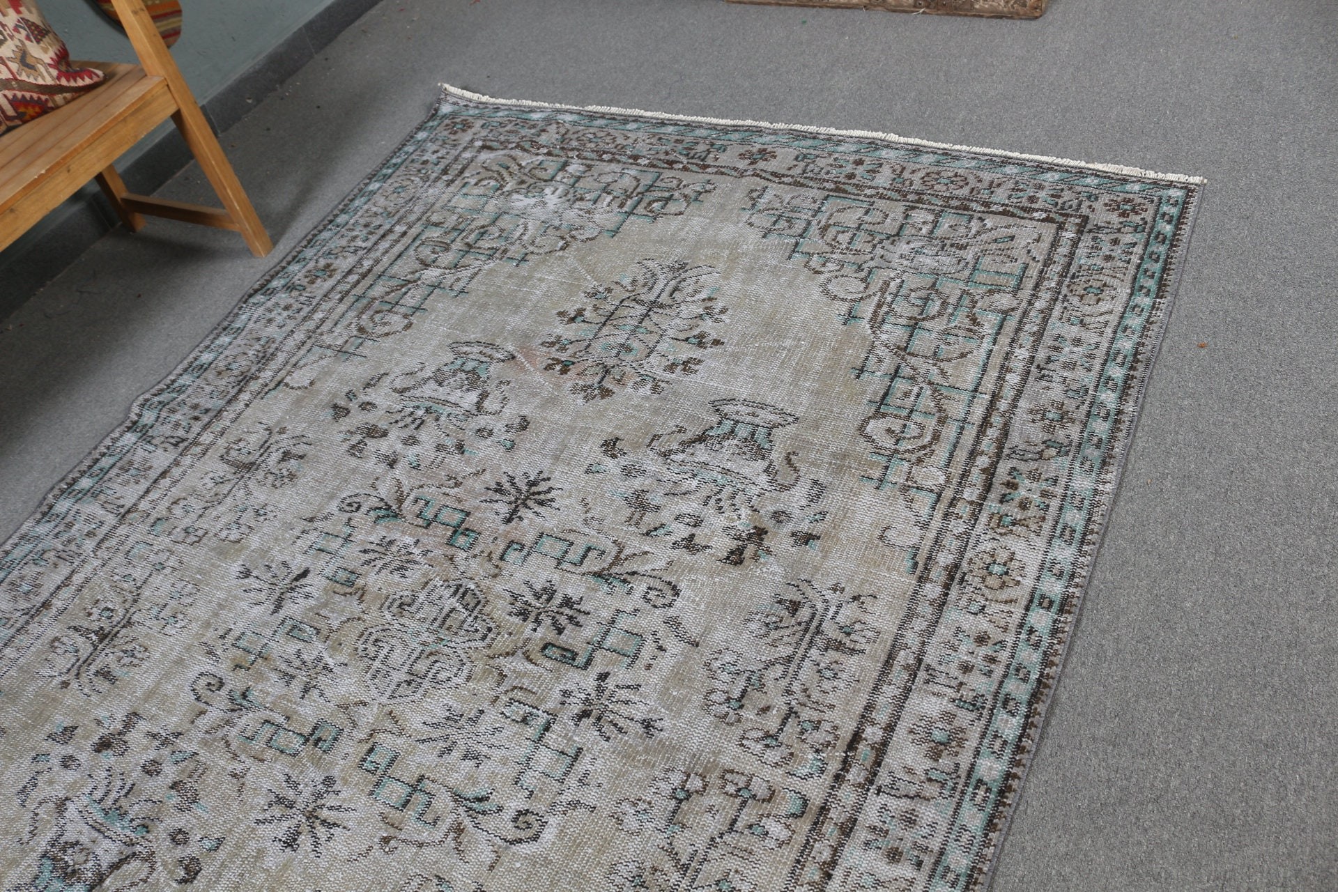 Turkish Rug, Green Floor Rug, Living Room Rug, 5.7x8.9 ft Large Rug, Vintage Rug, Salon Rugs, Antique Rugs, Vintage Decor Rug