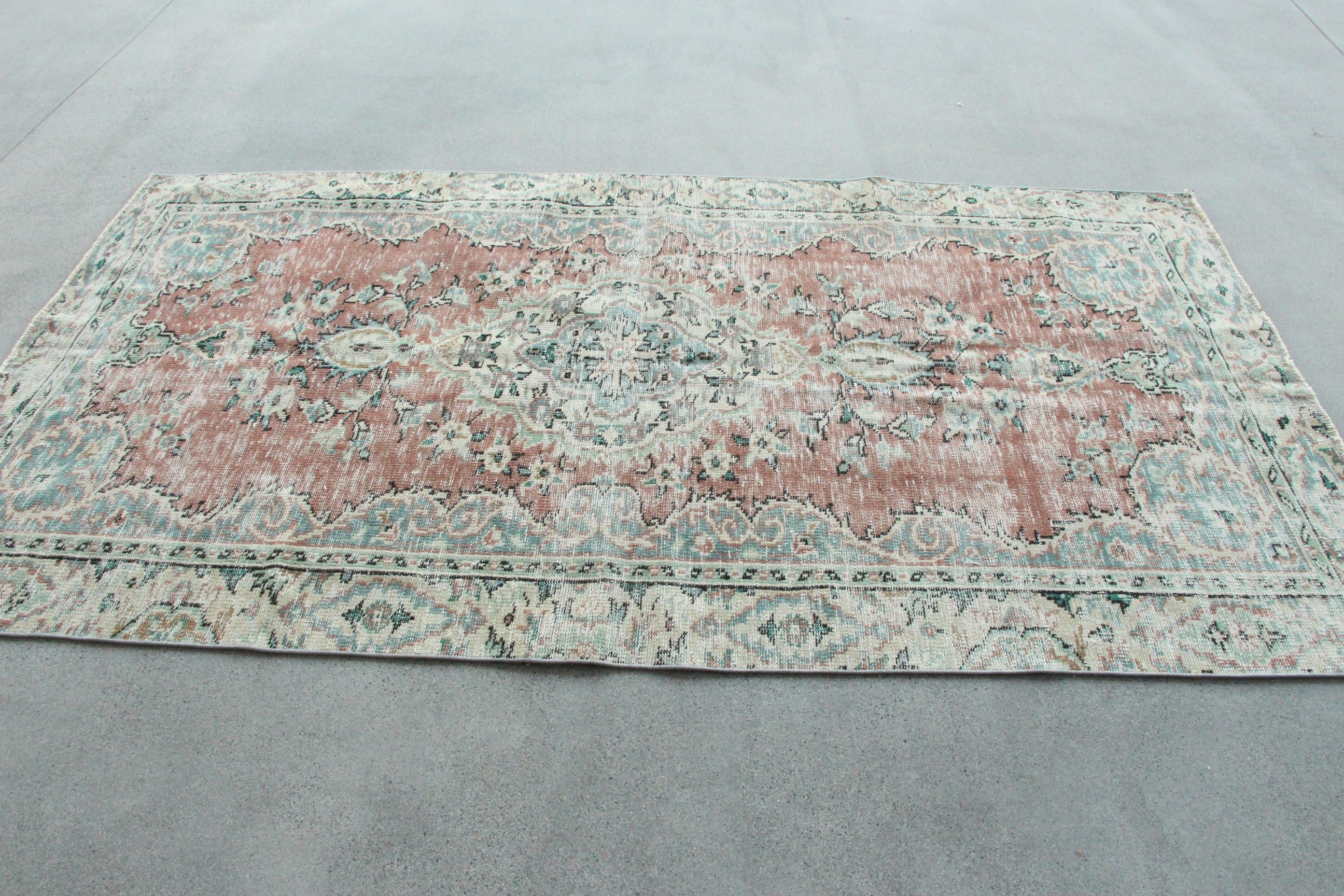 Gökkuşağı 4,5x8,2 ft Alan Halıları, Türk Halısı, Açıklama Halısı, Oushak Bölge Halısı, Mutfak Halıları, Vintage Halı, Boho Alan Halıları