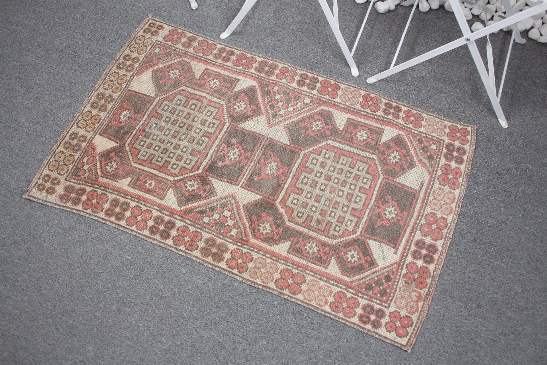 Kapı Paspası Halıları, Türk Halısı, 2.2x3.6 ft Küçük Halı, Oryantal Halılar, Çocuk Odası Halıları, Vintage Halı, Kahverengi Havalı Halılar, Yün Halılar, Banyo Halıları