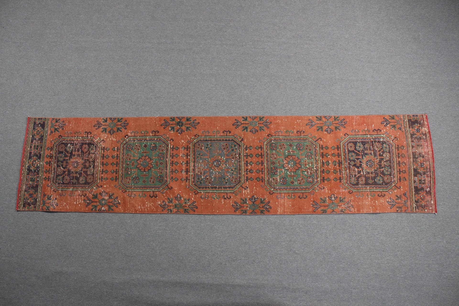 Oushak Halıları, Turuncu Mutfak Halısı, Koşucu Halıları, 2,6x11 ft Koşucu Halısı, Koridor Halıları, Merdiven Halıları, Vintage Halılar, Türk Halısı, Fas Halısı