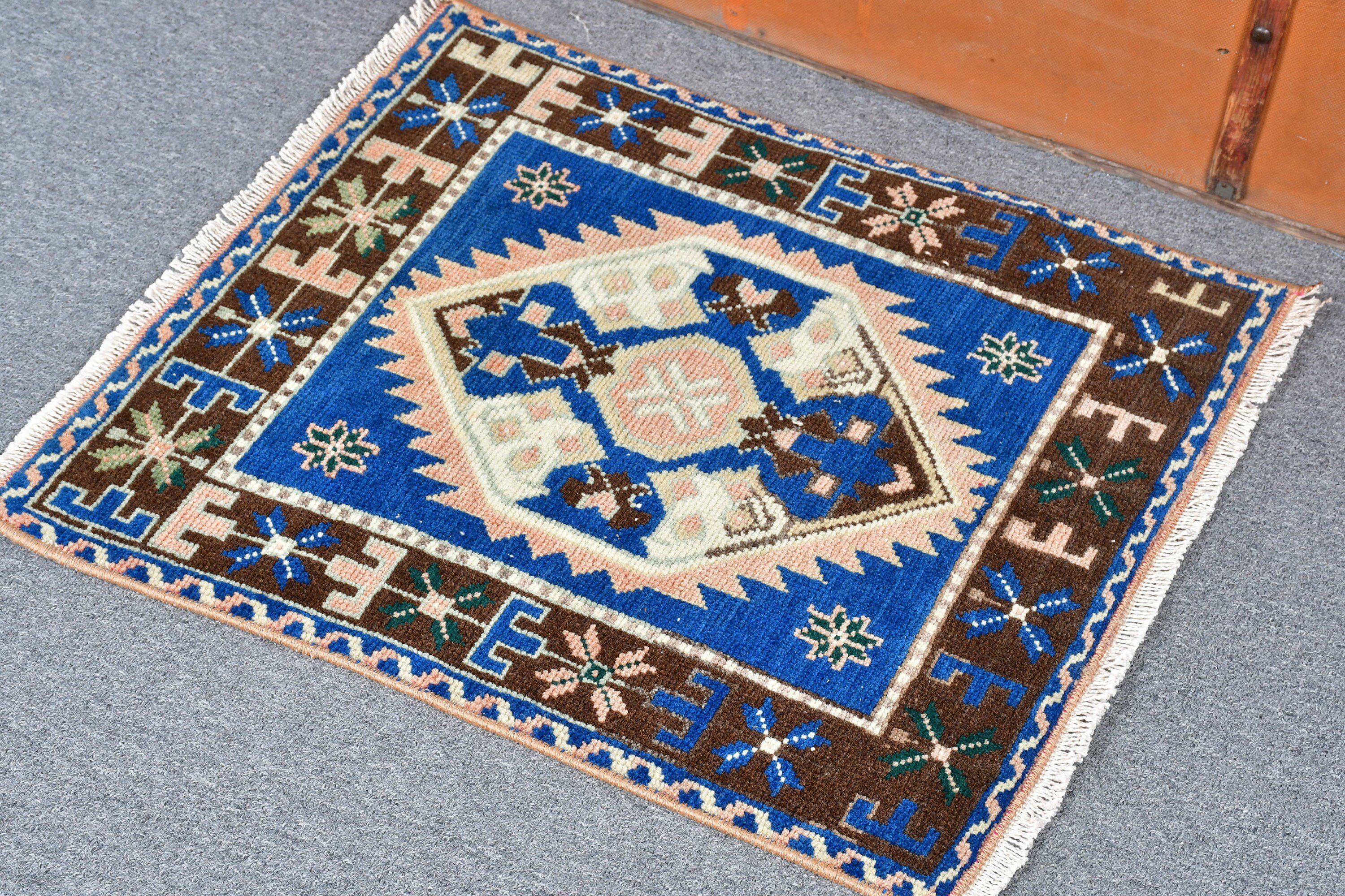 Anadolu Halısı, Eklektik Halılar, Kahverengi Soğuk Halı, Ev Dekorasyonu Halısı, 1.9x1.7 ft Küçük Halı, Banyo Halısı, Araba Paspas Halıları, Vintage Halı, Türk Halıları