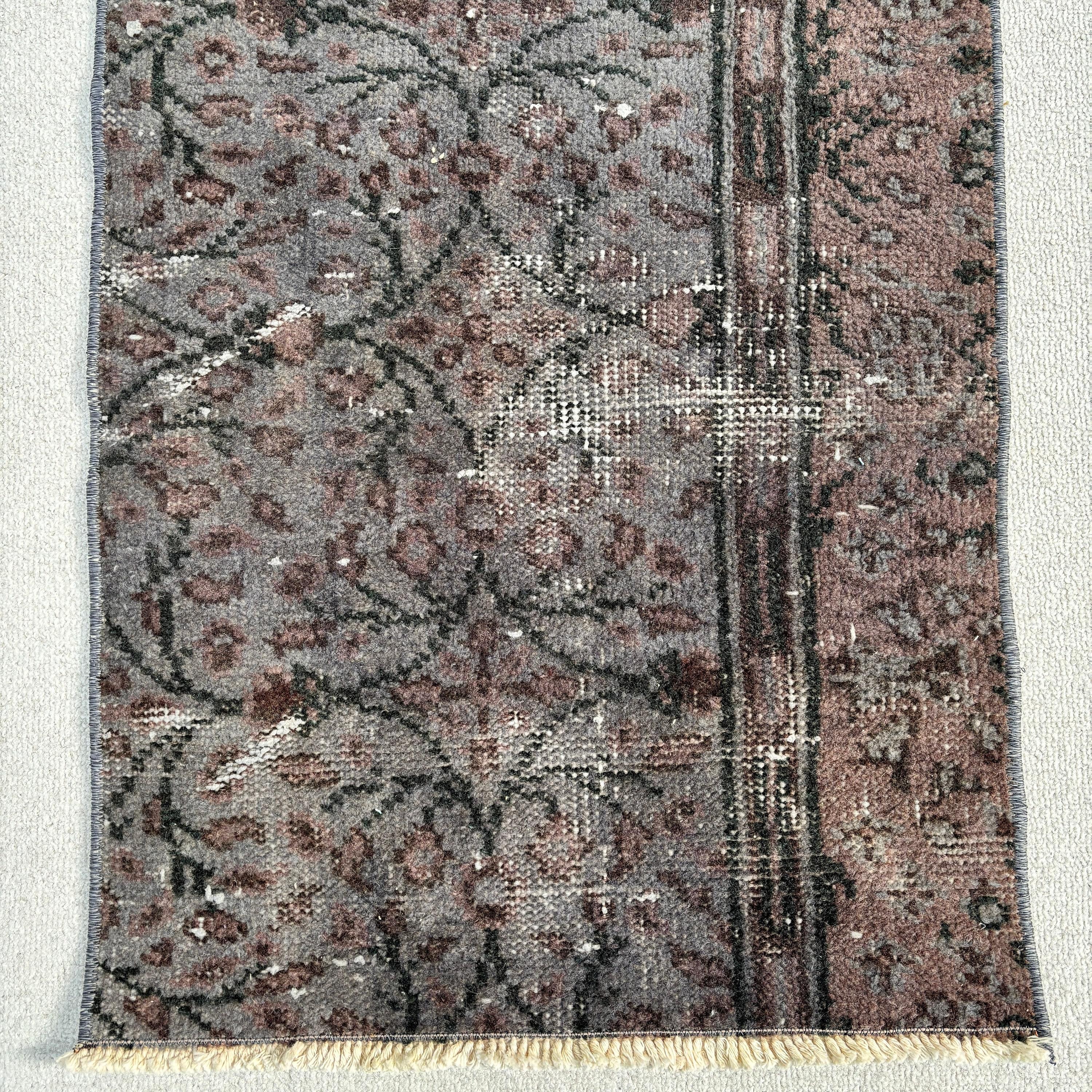 Türk Halıları, 1.6x3.2 ft Küçük Halılar, Gri Soğuk Halılar, Banyo Halısı, Mutfak Halıları, Vintage Halılar, Küçük Vintage Halı, Nötr Halılar, Etnik Halılar