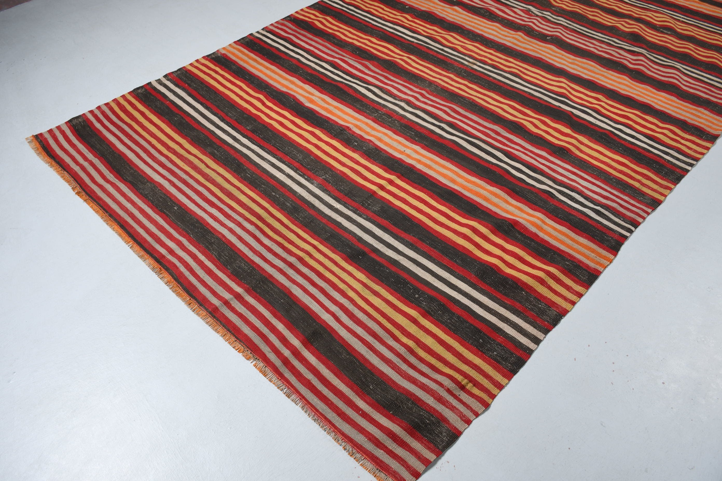 Türk Kilim, Salon Kilim, Siyah Zemin Kilim, Uşak Kilim, Yatak odası Kilim, 180x287 cm Salon Kilim, Yatak odası Kilim, Oturma odası Kilim