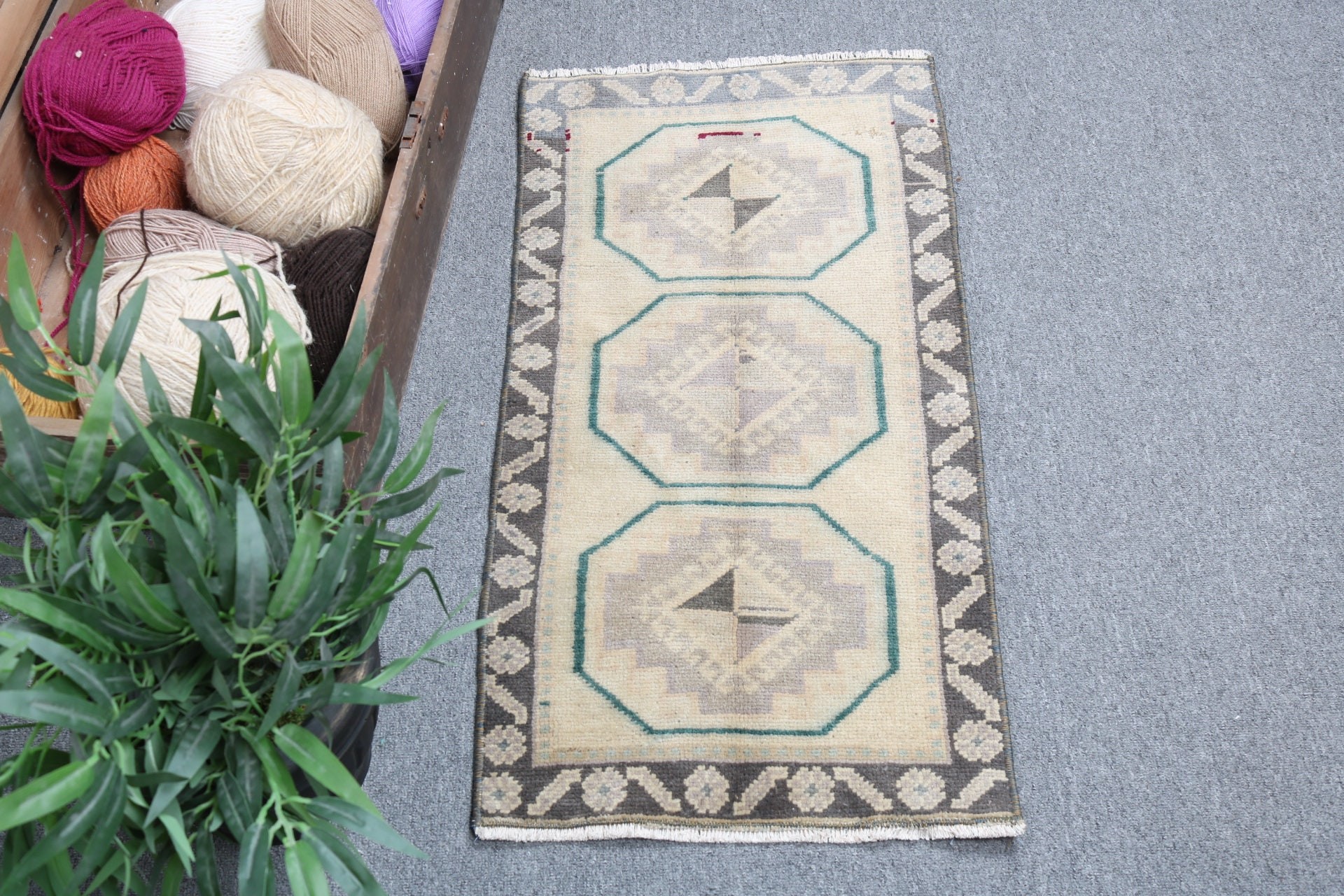 Small Area Rug, Vintage Rugs, Floor Rug, Gift For The Home Rug, Turkish Rug, Boho Rug, 1.4x2.8 ft Small Rugs, Beige Boho Rugs, Car Mat Rug