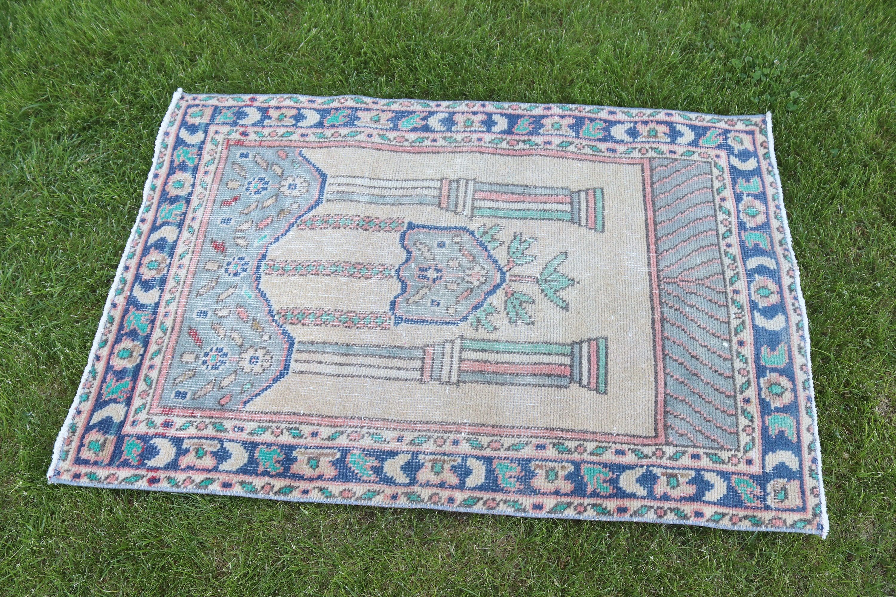 Vintage Halı, Duvara Asılı Halı, Kapı Paspası Halısı, 2.5x3.7 ft Küçük Halı, Geometrik Halı, Bej Oryantal Halılar, Türk Halısı, Anadolu Halıları