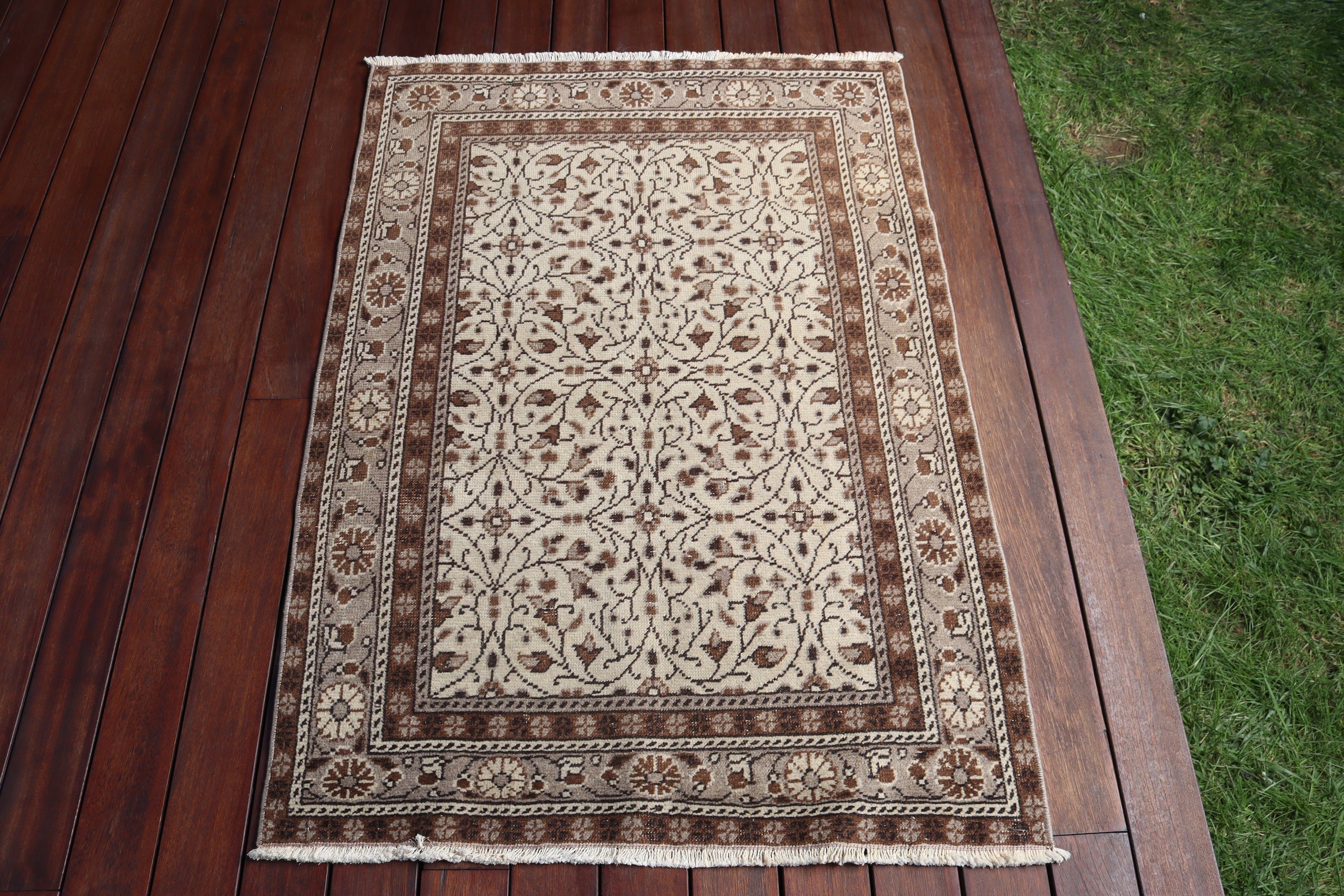 Statement Rugs, Rugs for Nursery, Vintage Rug, Car Mat Rugs, 2.8x4 ft Small Rugs, Turkish Rug, Nursery Rug, Modern Rugs, Beige Cool Rugs