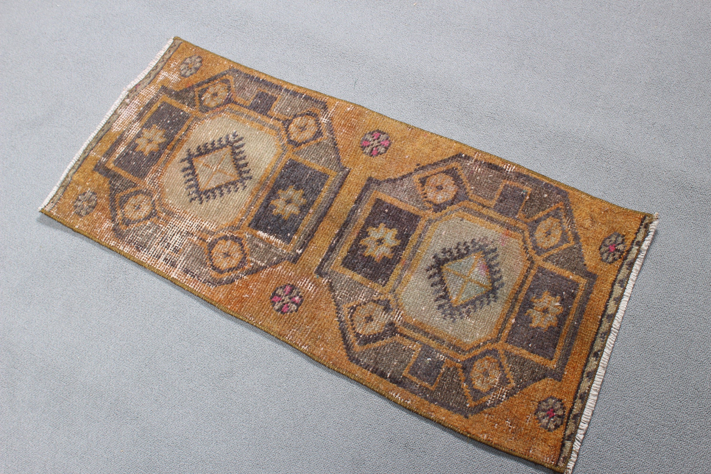 Yün Halılar, Kahverengi Oushak Halı, Kabile Halısı, Vintage Halı, 1,4x3,1 ft Küçük Halı, Türk Halıları, Duvara Asılı Halılar, Yatak Odası Halıları, Nötr Halılar