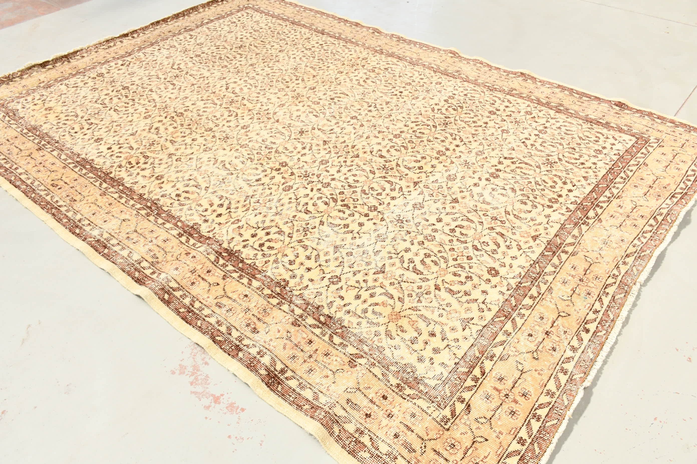 Vintage Rugs, Rugs for Bedroom, Anatolian Rugs, Beige Wool Rug, Salon Rugs, Turkish Rugs, 6.9x9.7 ft Large Rug, Bedroom Rug