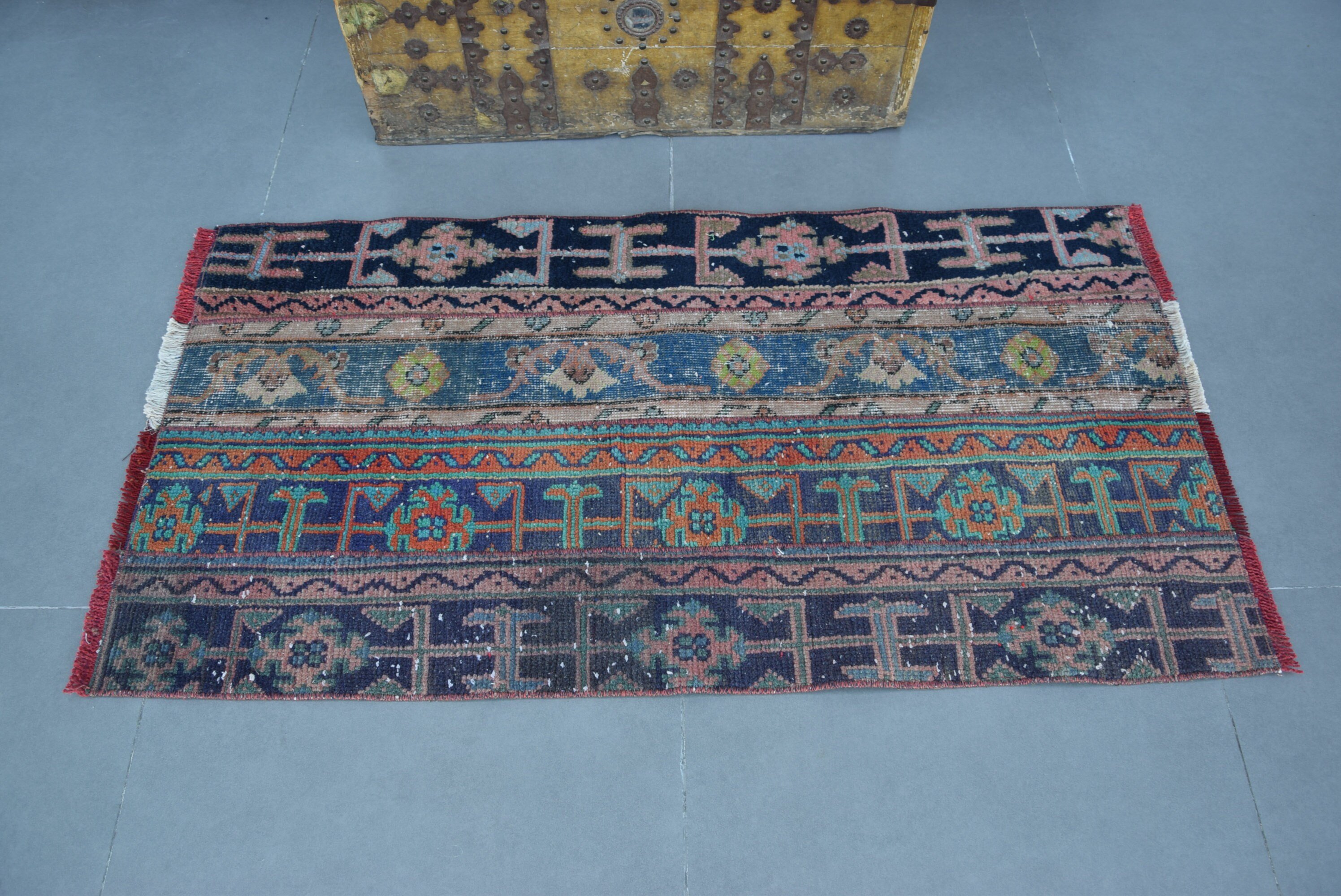 Vintage Halı, 2.3x4.4 ft Küçük Halı, Türk Halısı, Mavi Mutfak Halısı, Yatak Odası Halıları, Sevimli Halı, Duvara Asma Halılar, Çocuk Halısı, Antika Halılar