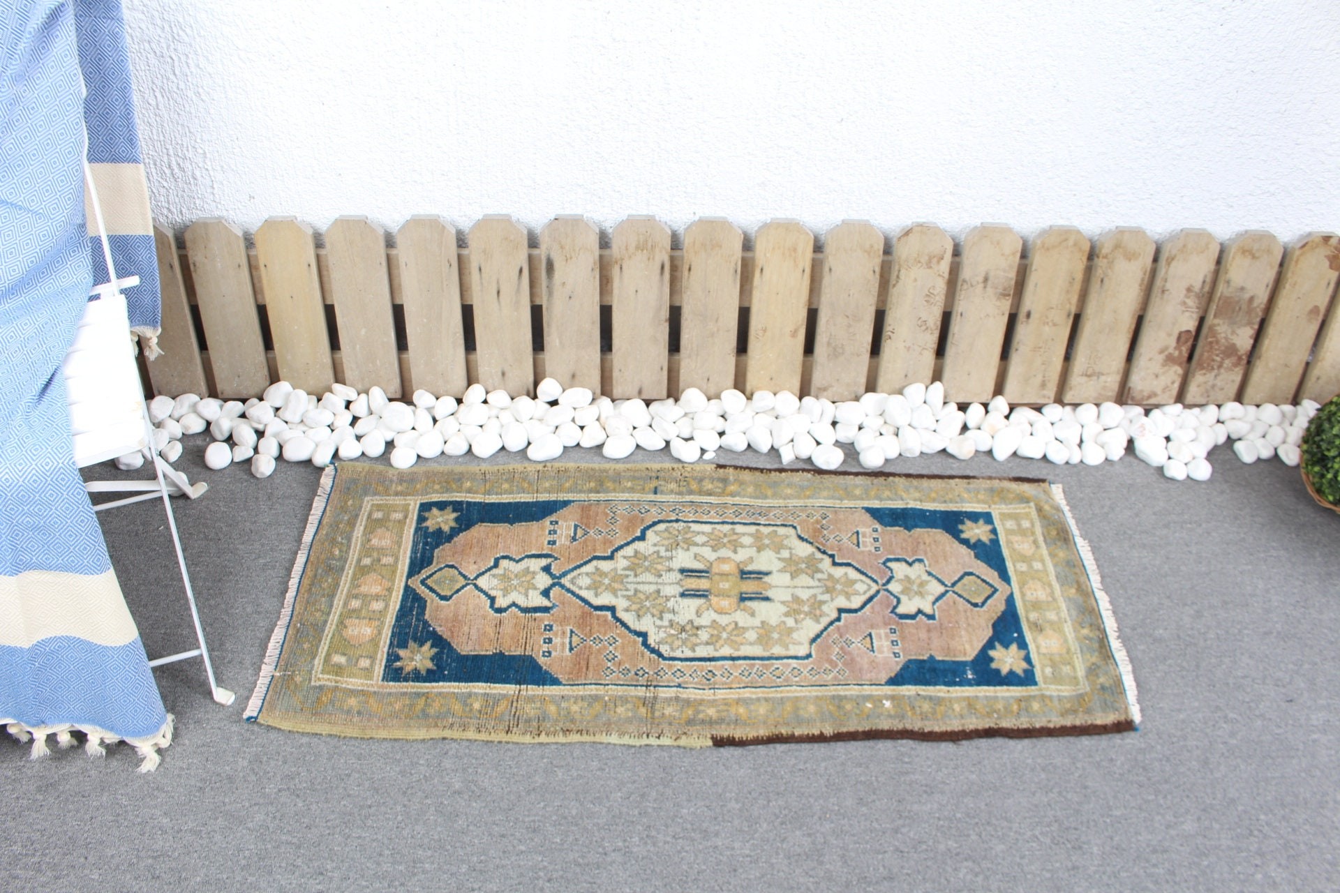 Turuncu Yün Halı, Türk Halıları, Vintage Halılar, Paspas Halıları, 1.6x3.8 ft Küçük Halı, Çocuk Halısı, Antika Halı, Anadolu Halısı, Banyo Halıları