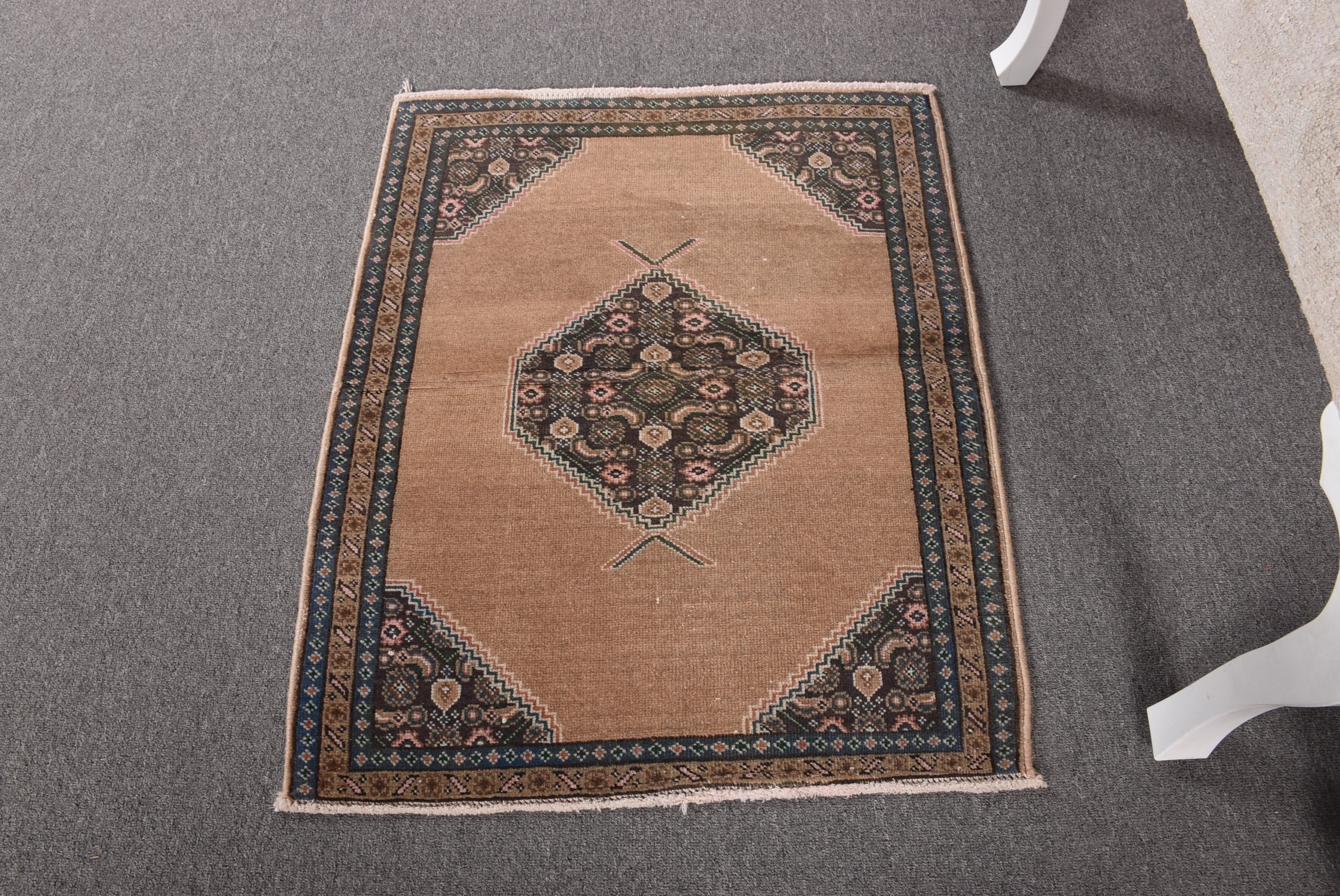 Küçük Vintage Halılar, Açıklama Halıları, Türk Halıları, 2,2x2,7 ft Küçük Halı, Vintage Halılar, Ev Dekorasyonu Halısı, Kahverengi Lüks Halı, Çocuk Halıları