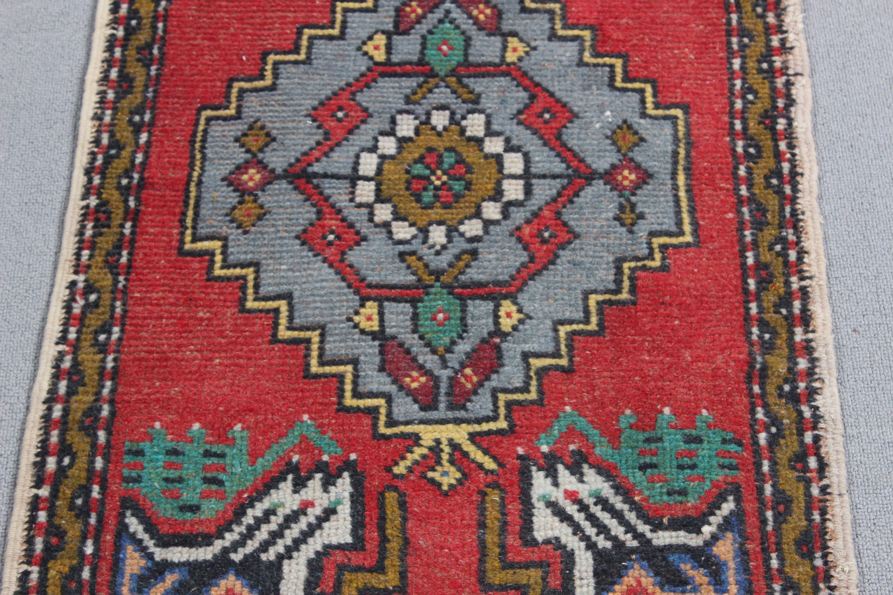 Geometrik Halılar, 1.7x3.2 ft Küçük Halılar, Anadolu Halıları, Küçük Vintage Halı, Türk Halıları, Araba Paspas Halısı, Yeşil Anadolu Halıları, Vintage Halılar