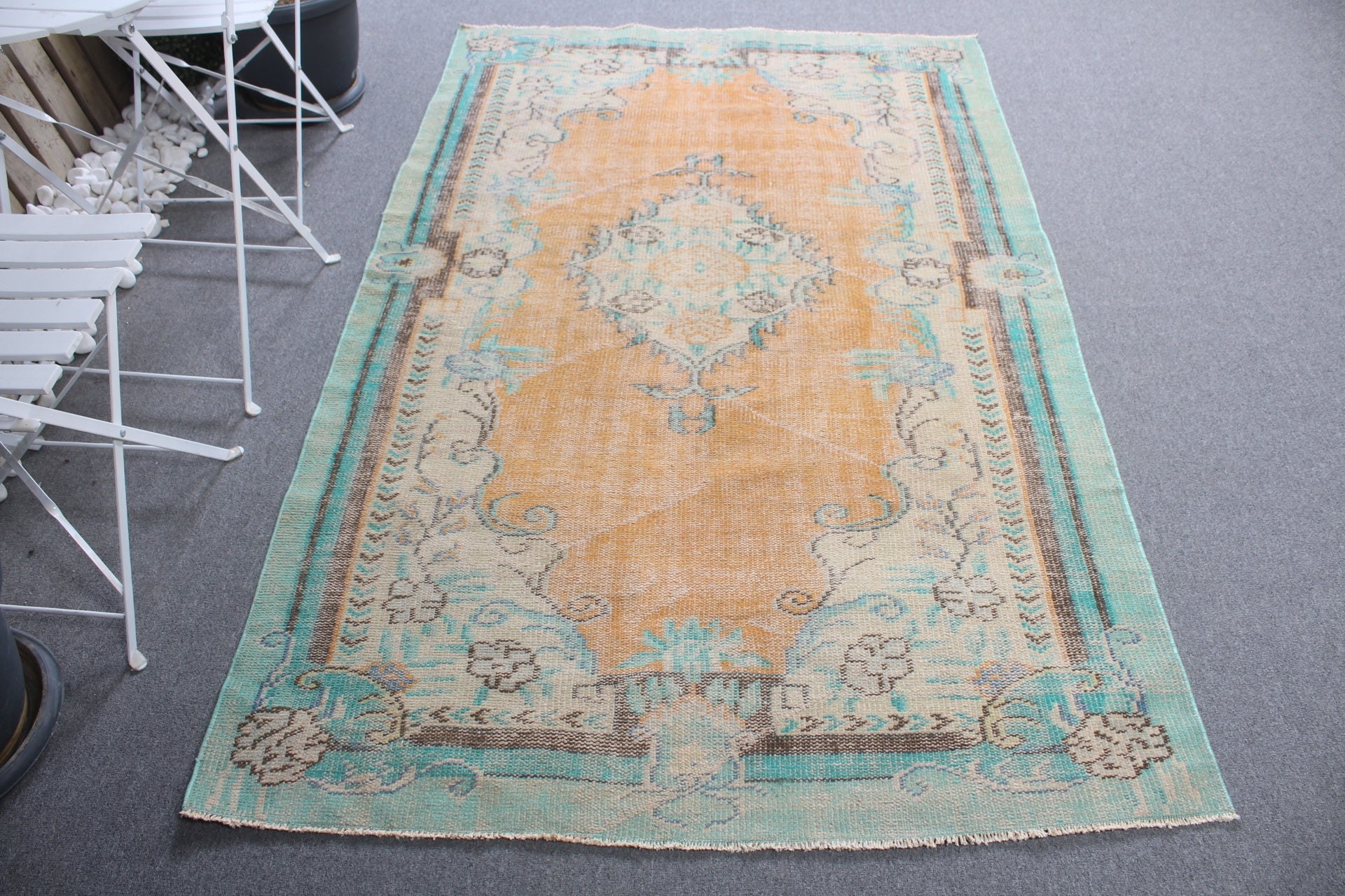 Çocuk Halıları, 4.5x7 ft Alan Halıları, Etnik Halı, Türk Halısı, Vintage Halı, Yemek Odası Halısı, Antika Halılar, Turuncu Oushak Halısı