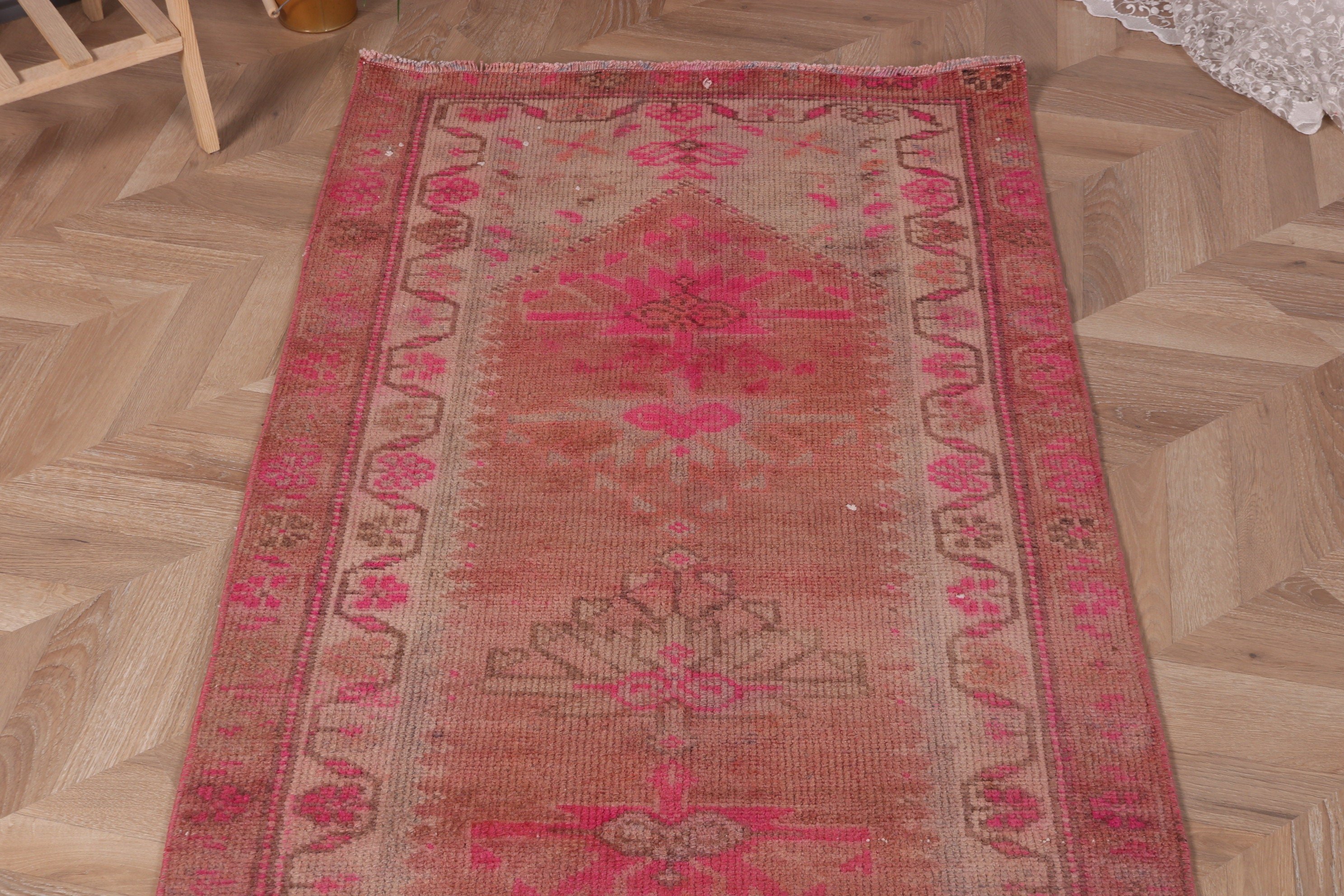 Koridor Halıları, Vintage Yolluk Halısı, Bildiri Halısı, Türk Halısı, 2.6x11.8 ft Yolluk Halıları, Pembe Antika Halılar, Vintage Halı, Mutfak Halıları