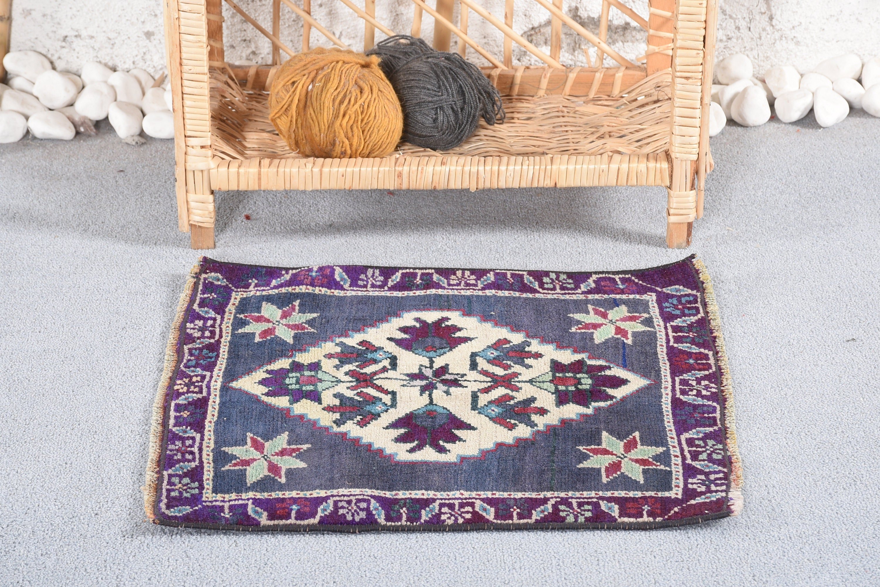 Vintage Rug, Purple Wool Rug, Old Rug, 1.6x1.7 ft Small Rug, Turkish Rugs, Rugs for Bathroom, Cool Rug, Door Mat Rug, Wool Rug, Entry Rug