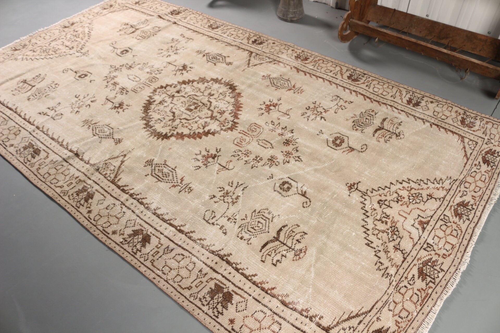 Home Decor Rug, Beige Home Decor Rug, Living Room Rugs, Dining Room Rug, Turkish Rug, Anatolian Rug, 5.7x9.5 ft Large Rug, Vintage Rugs