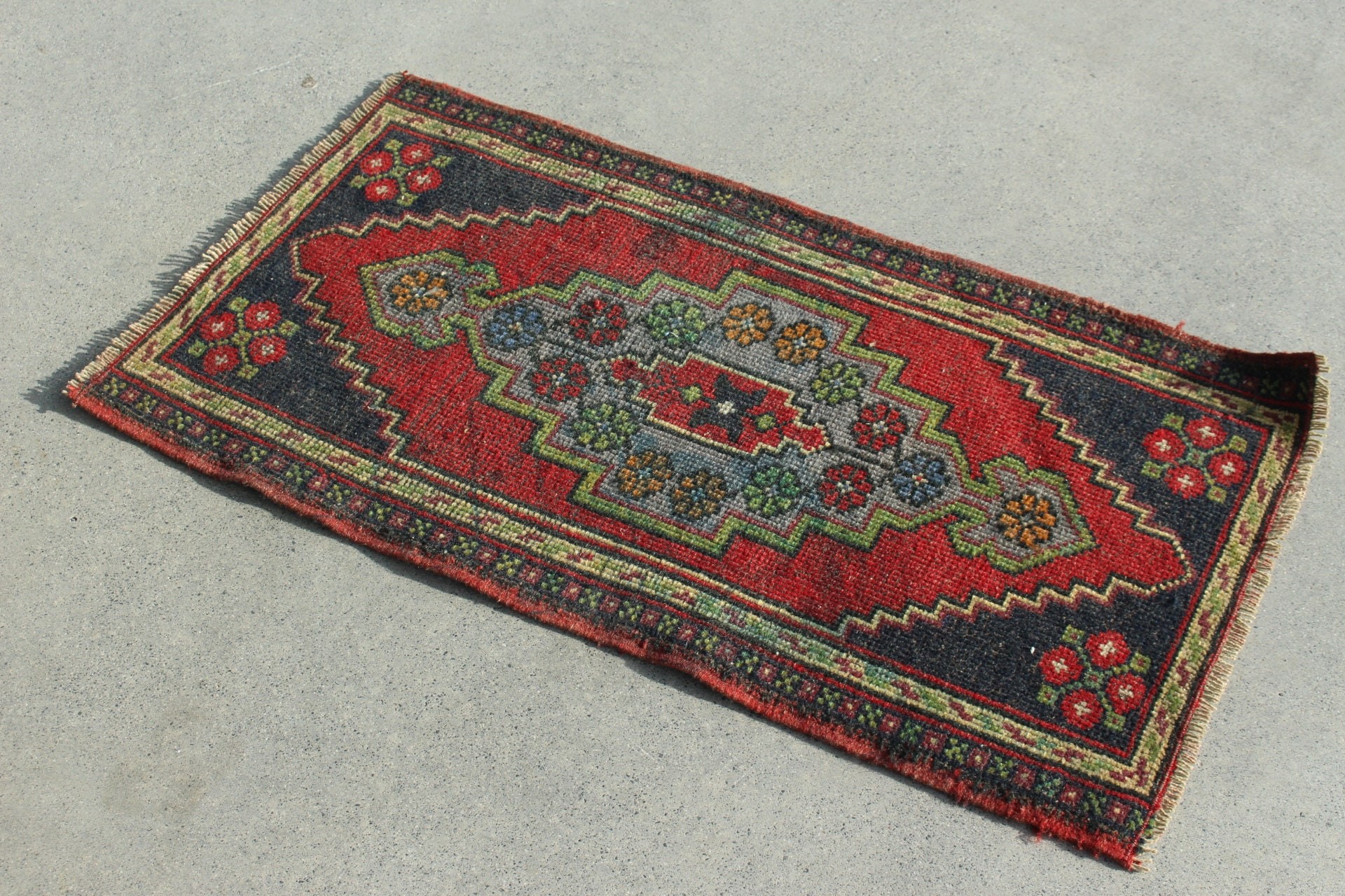 Yün Halılar, Kırmızı Fas Halısı, Etnik Halılar, Mutfak Halıları, Vintage Halılar, Kapı Paspası Halıları, Türk Halıları, Duvara Asılı Halı, 1.7x3.1 ft Küçük Halı