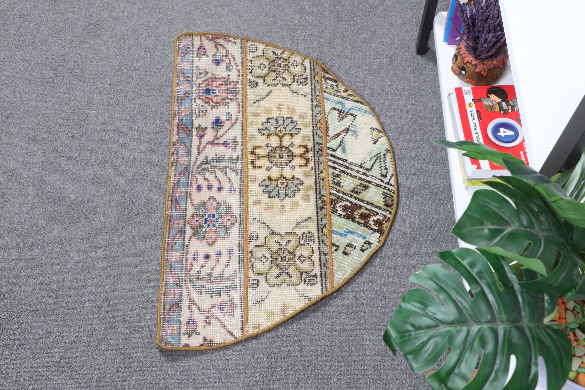 Cool Rug, Entry Rugs, 2.5x1.5 ft Small Rug, Bedroom Rugs, Rugs for Bath, Old Rug, Bath Rugs, Vintage Rug, Turkish Rugs, Beige Oushak Rugs