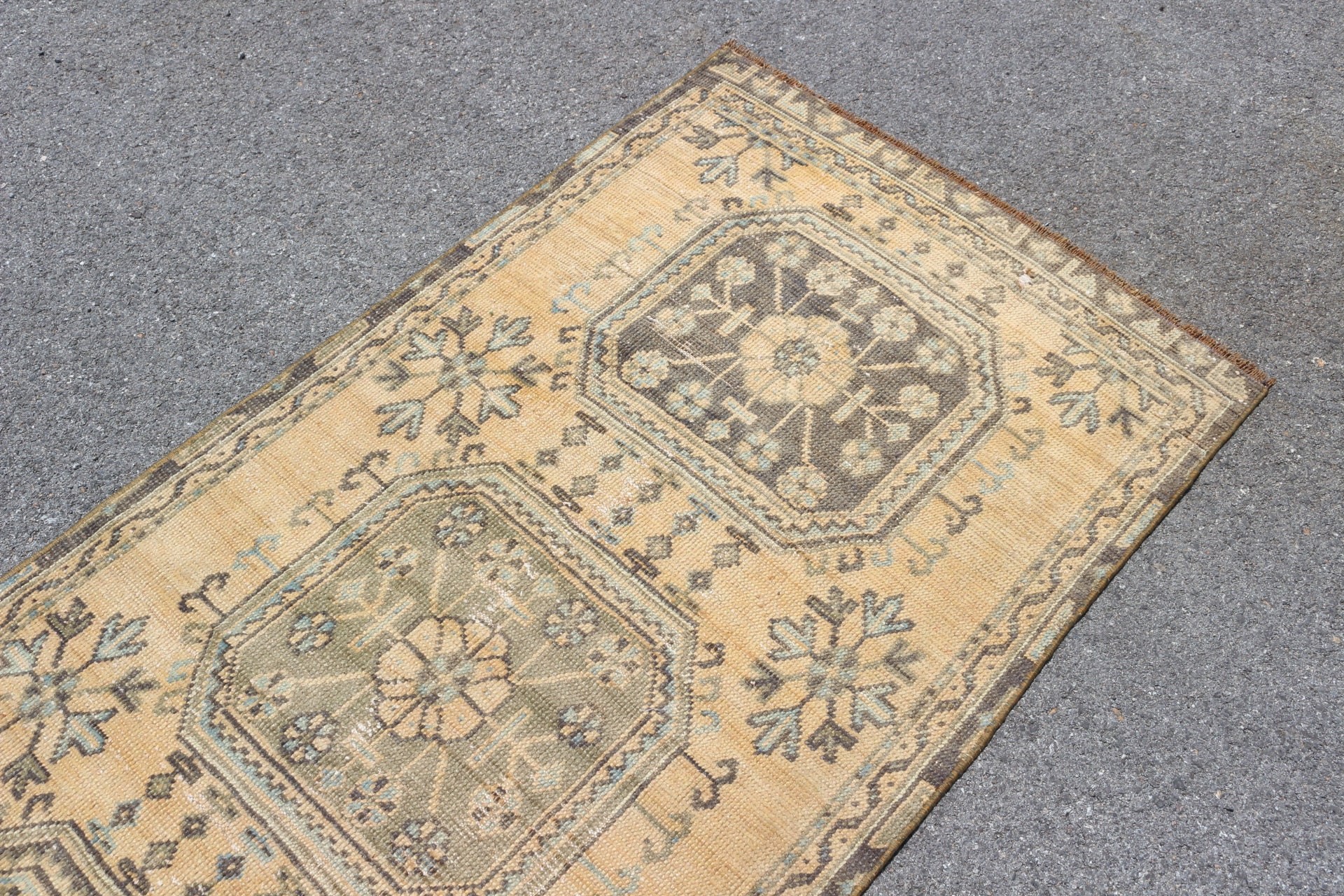 Mutfak Halısı, Soğuk Halı, Merdiven Halıları, Fas Halısı, Turuncu Oushak Halısı, Vintage Halılar, Koridor Halısı, 3,1x10,3 ft Koşucu Halısı, Türk Halısı