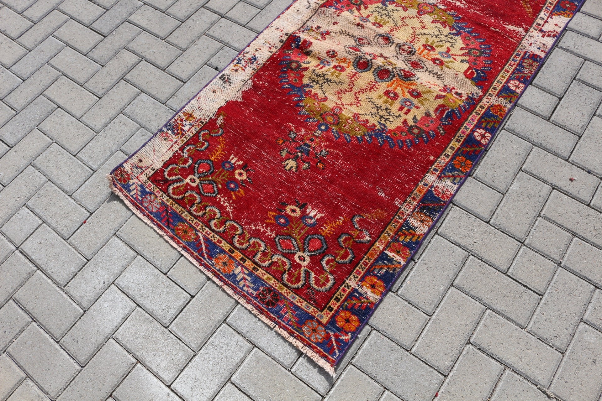 Wool Rug, Turkish Rugs, Entry Rugs, Art Rug, Antique Rug, Kitchen Rug, Red Wool Rugs, 2.7x5.8 ft Accent Rug, Rugs for Bedroom, Vintage Rug