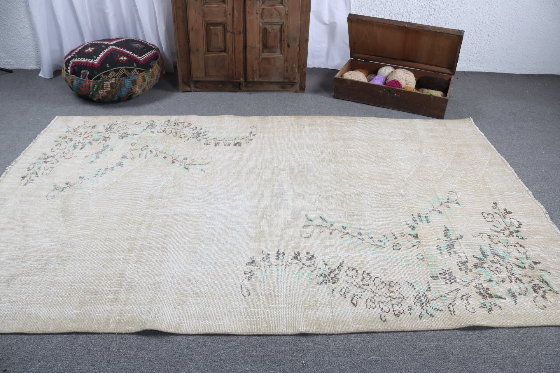 Bedroom Rugs, Kitchen Rug, Office Rug, Beige  5.3x8.8 ft Large Rugs, Wool Rugs, Turkish Rugs, Salon Rug, Vintage Rug