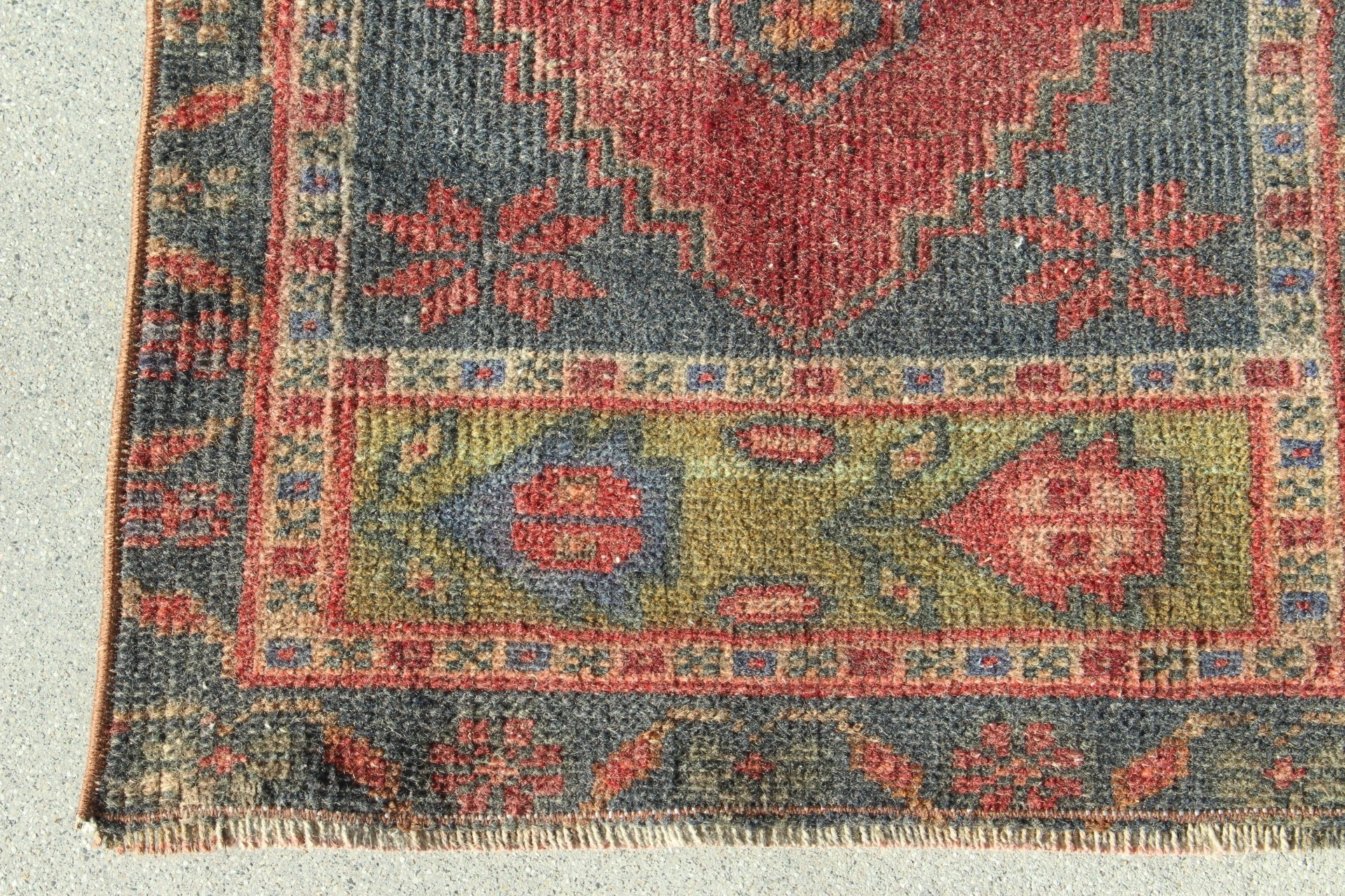 Giriş Halısı, Geometrik Halı, Türk Halısı, Estetik Halılar, Banyo Halıları, Kırmızı El Dokuma Halı, 1.5x3.1 ft Küçük Halılar, Vintage Halı