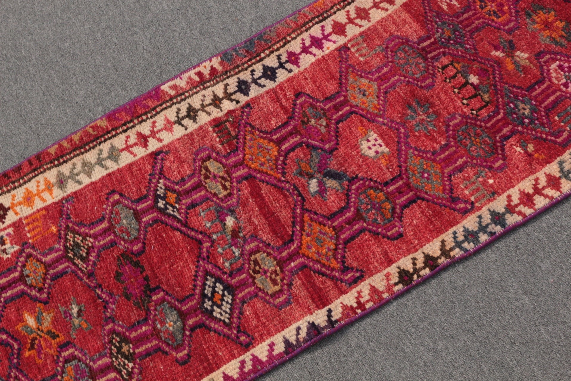 Kırmızı 1.8x9 ft Runner Halıları, Mutfak Halıları, Eskitilmiş Halı, Mutfak Halısı, Vintage Halı, Türk Halısı, Ev Dekor Halısı, Yer Halısı