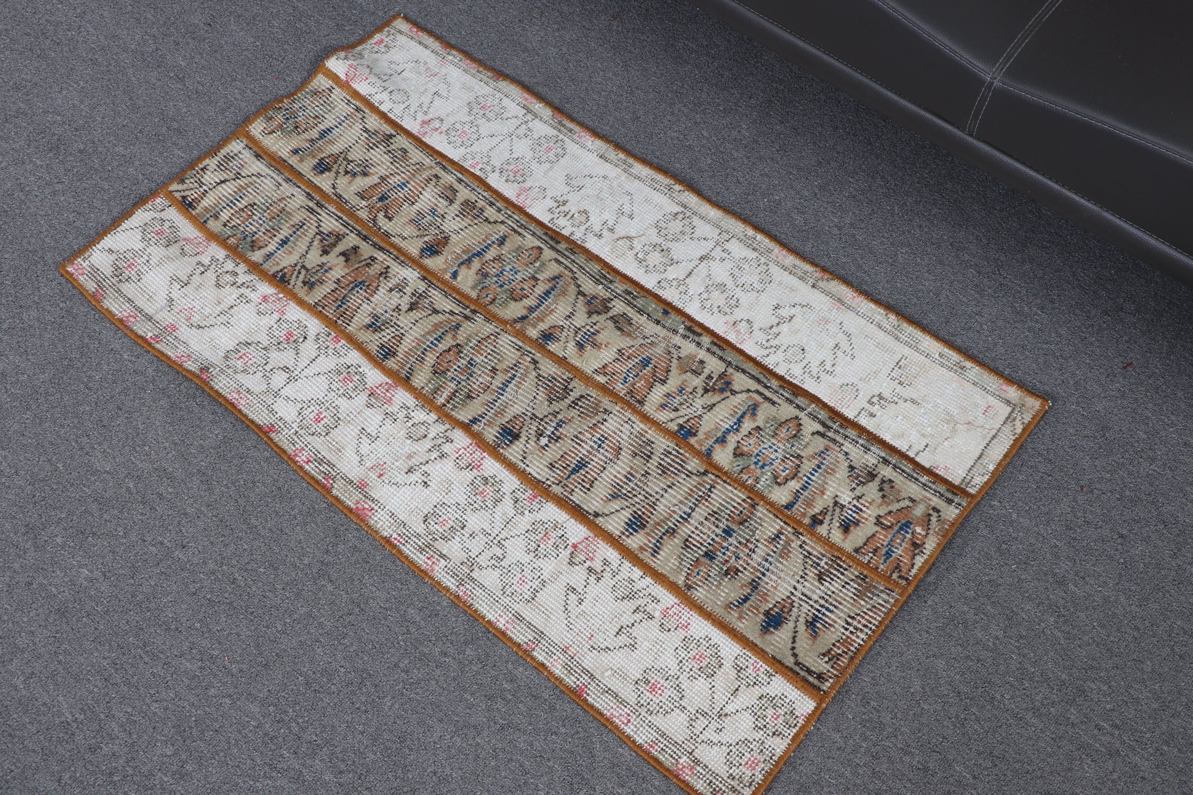 Home Decor Rug, Beige Floor Rugs, Turkish Rug, Old Rug, Bathroom Rug, Vintage Rugs, 1.9x3.2 ft Small Rug, Wall Hanging Rugs, Oushak Rug